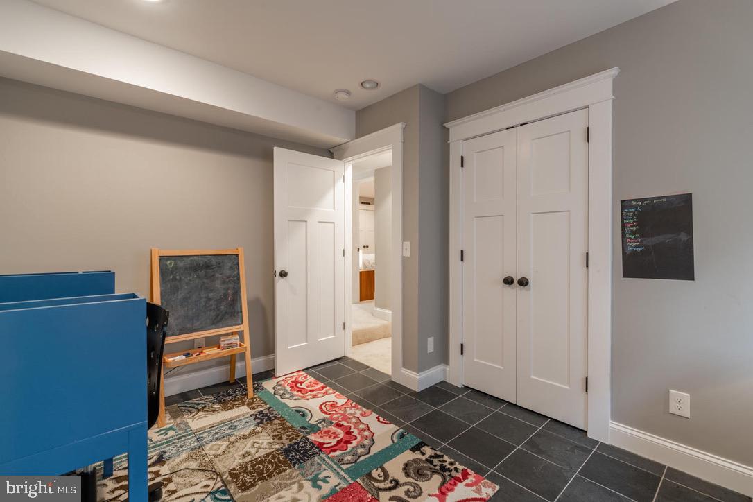 ROSEMONT - Residential