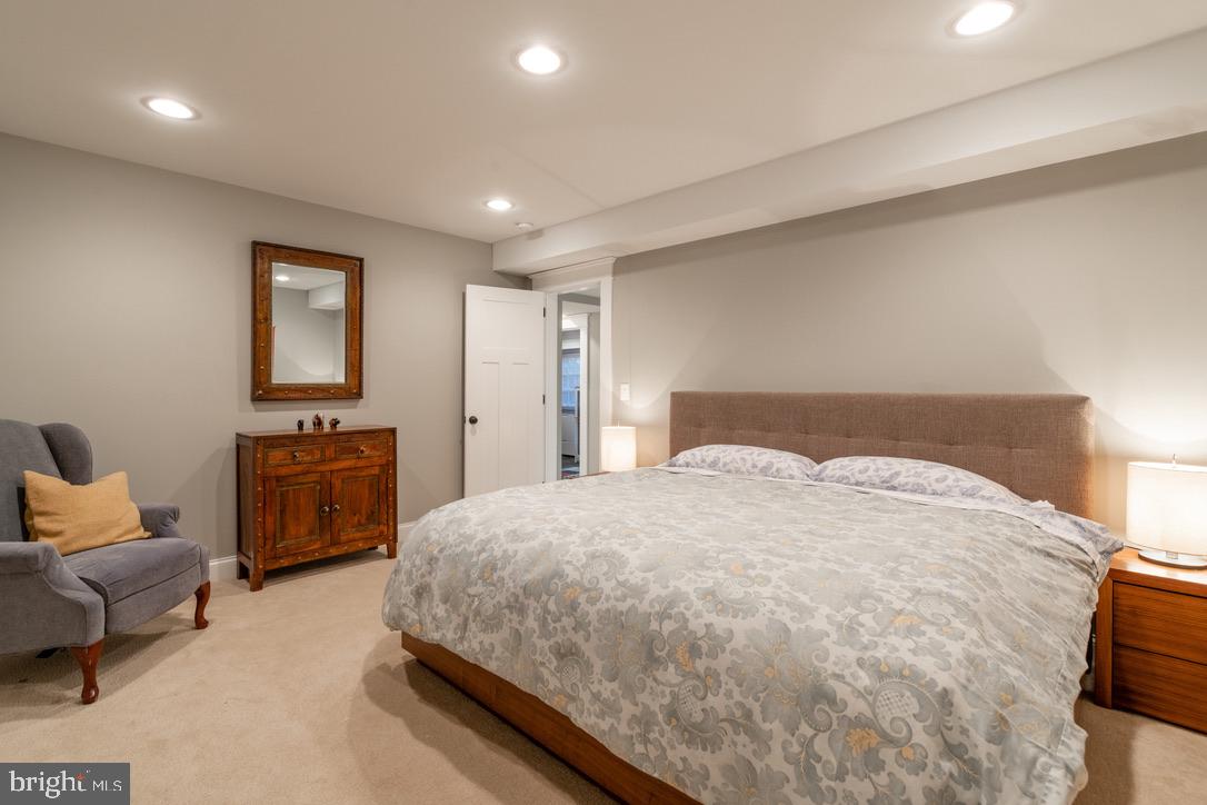 ROSEMONT - Residential