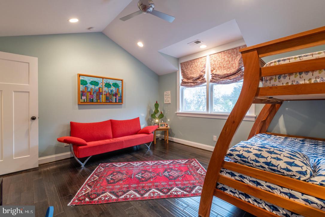 ROSEMONT - Residential