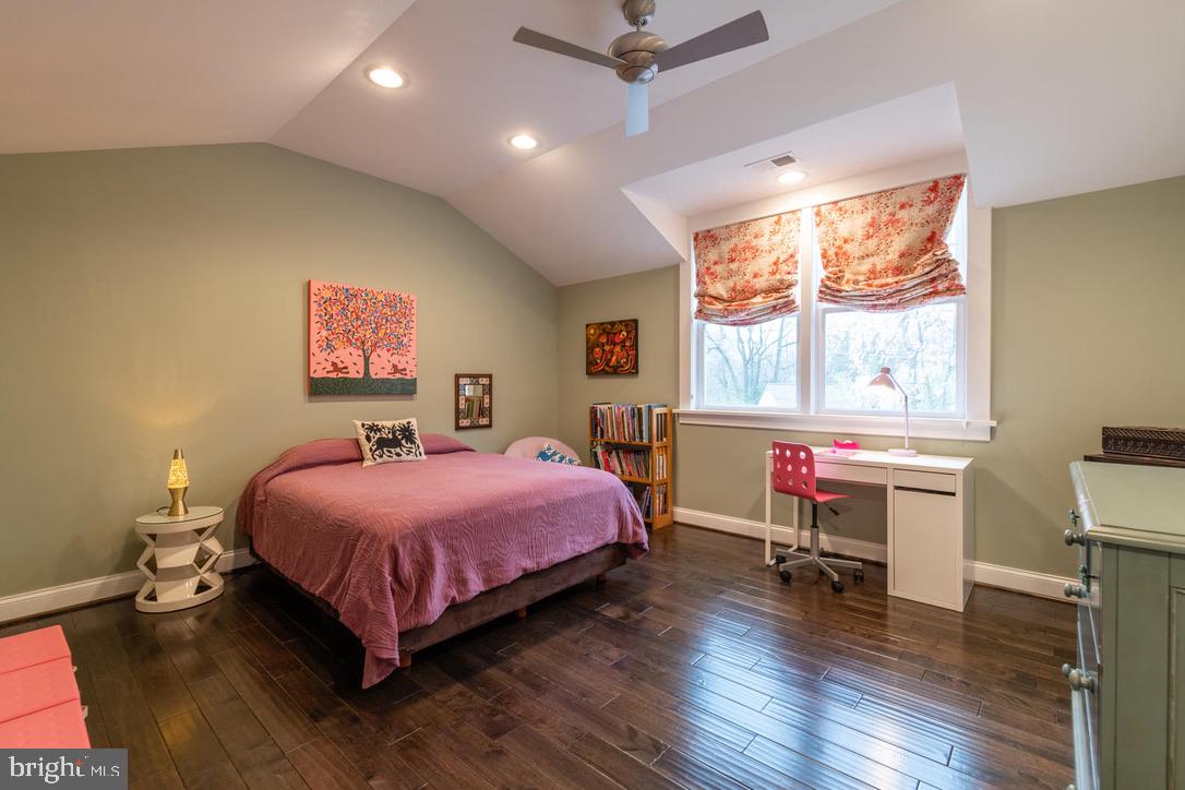 ROSEMONT - Residential