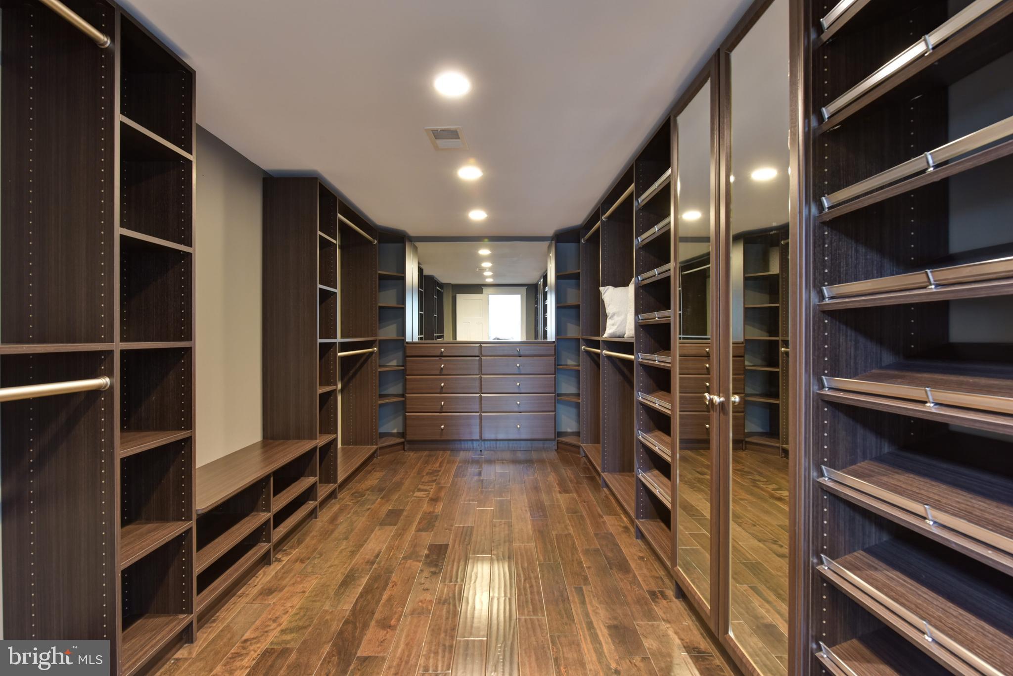 ROSEMONT - Residential