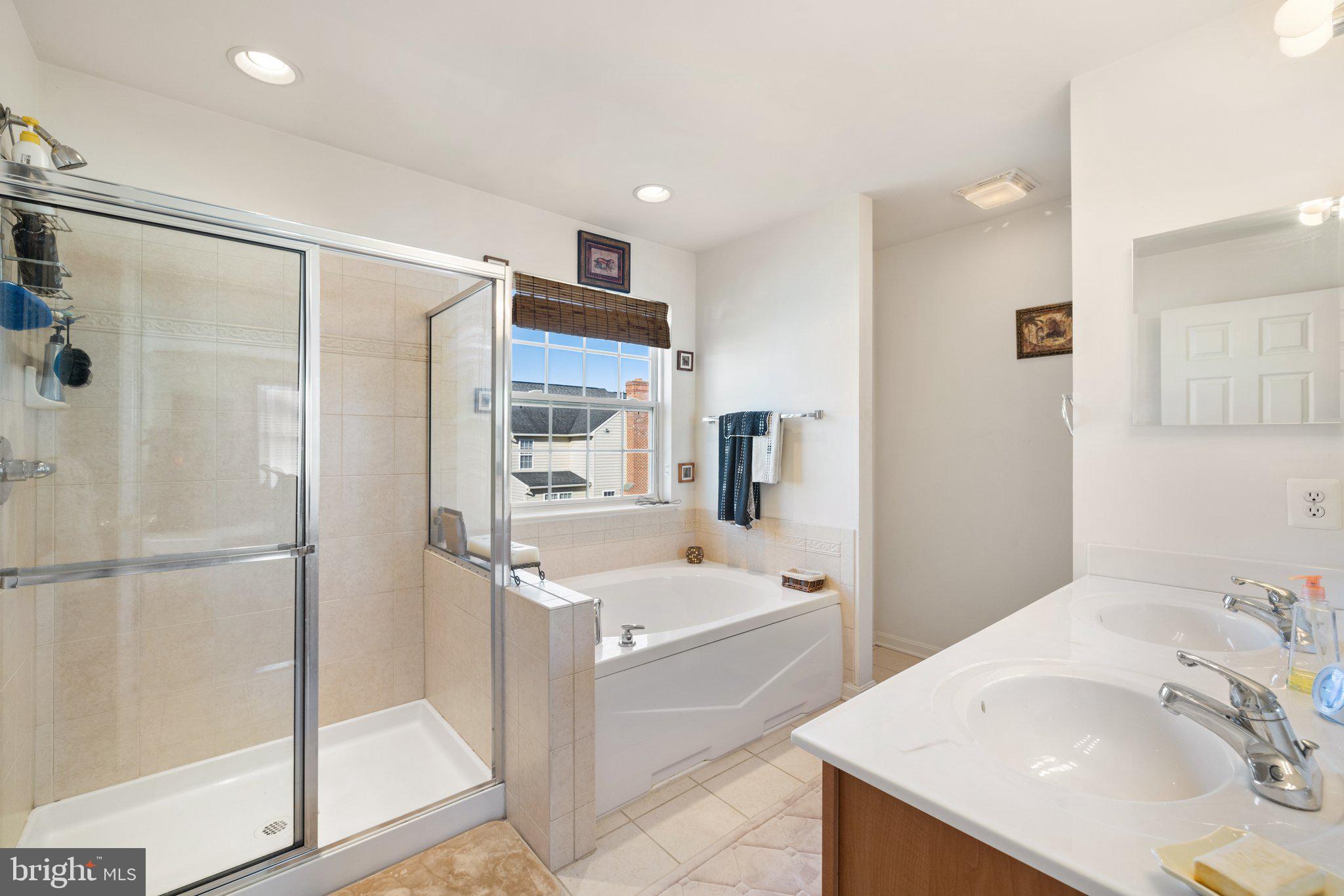 THE VILLAGE OF WASHINGTON TRAIL EAST - Residential