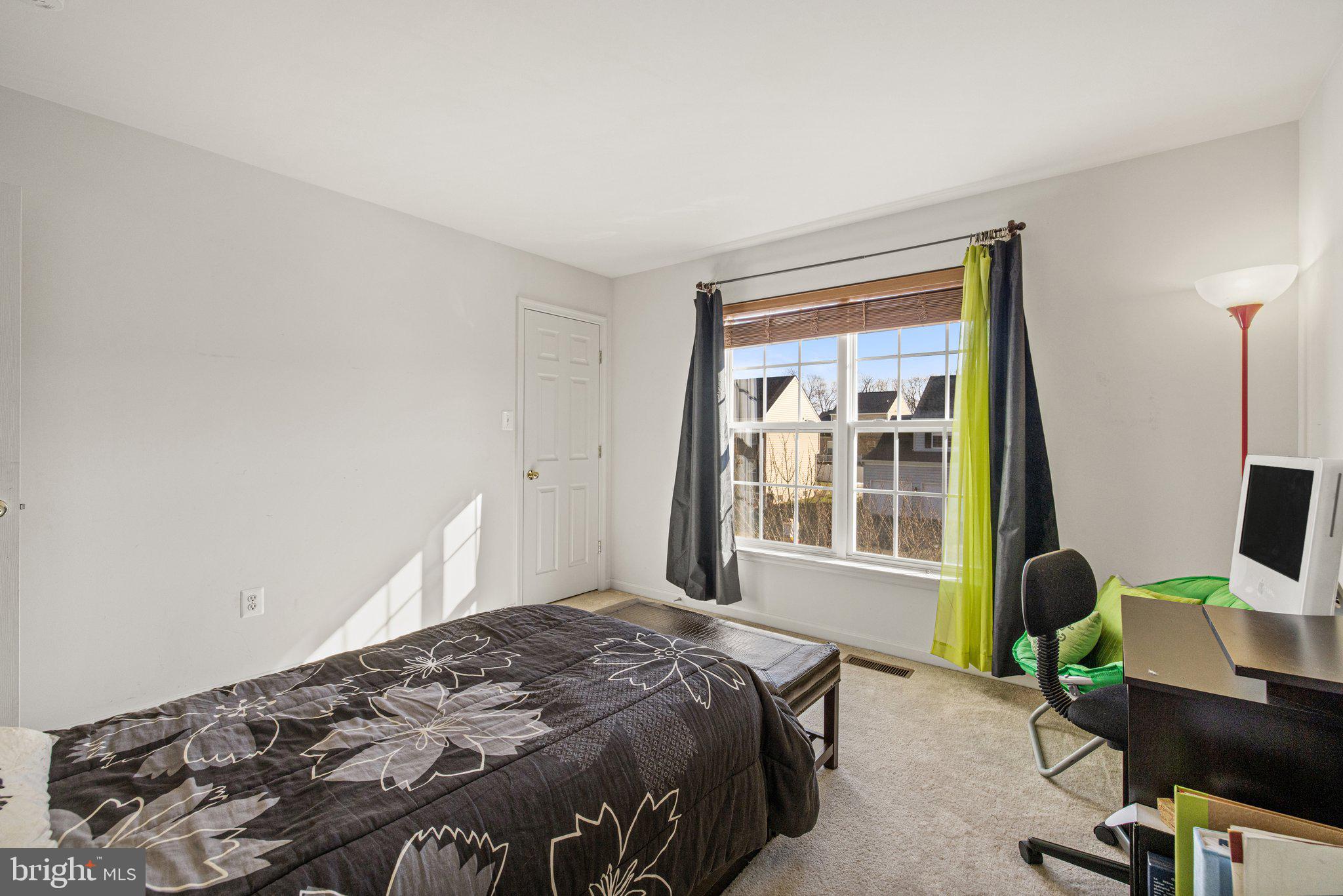 THE VILLAGE OF WASHINGTON TRAIL EAST - Residential