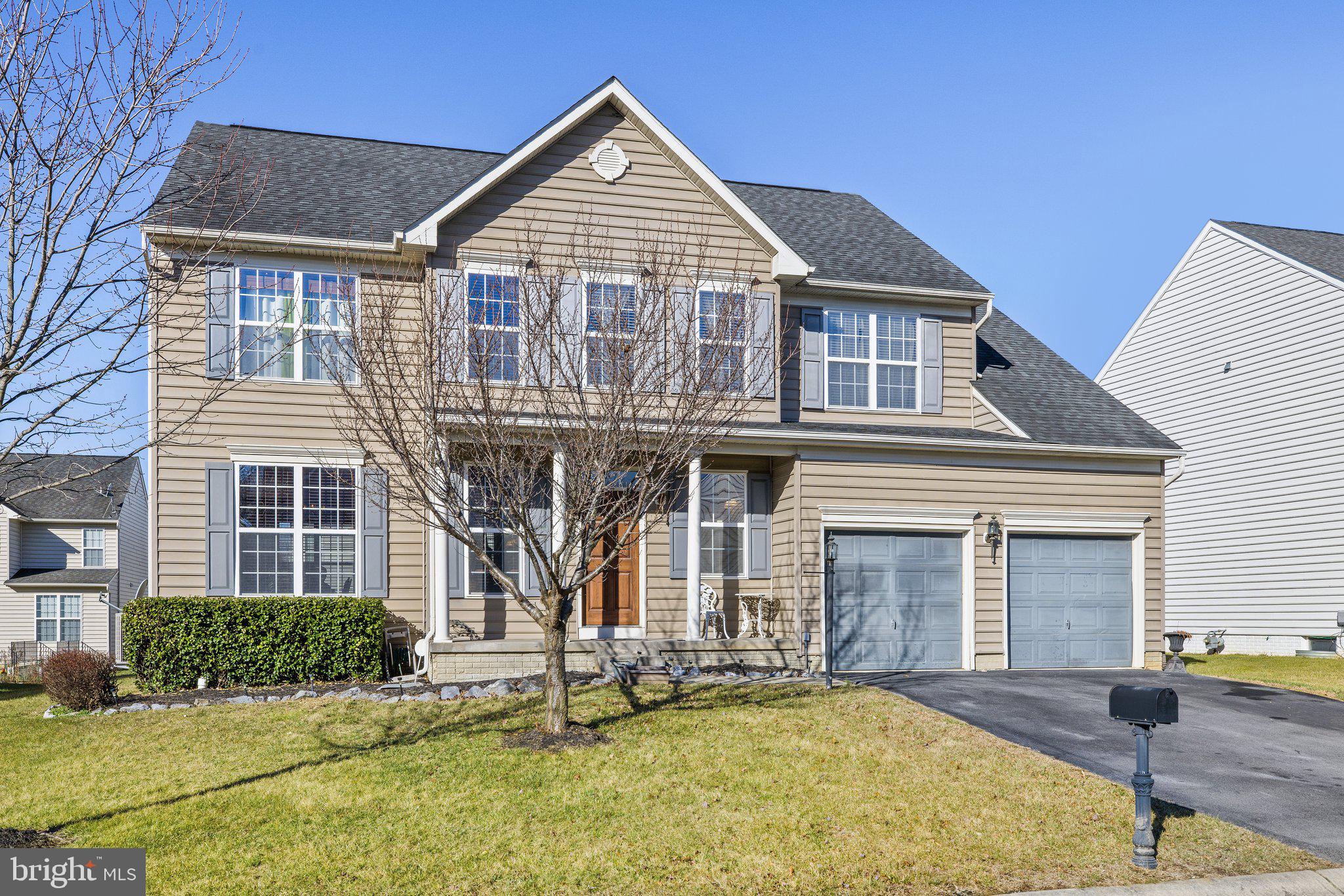 THE VILLAGE OF WASHINGTON TRAIL EAST - Residential