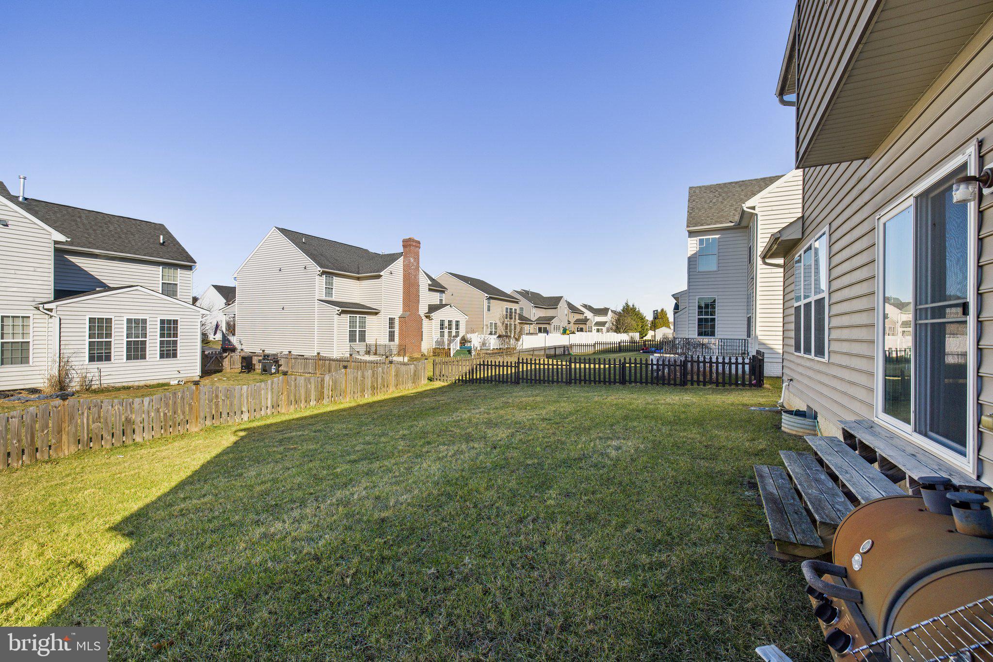 THE VILLAGE OF WASHINGTON TRAIL EAST - Residential