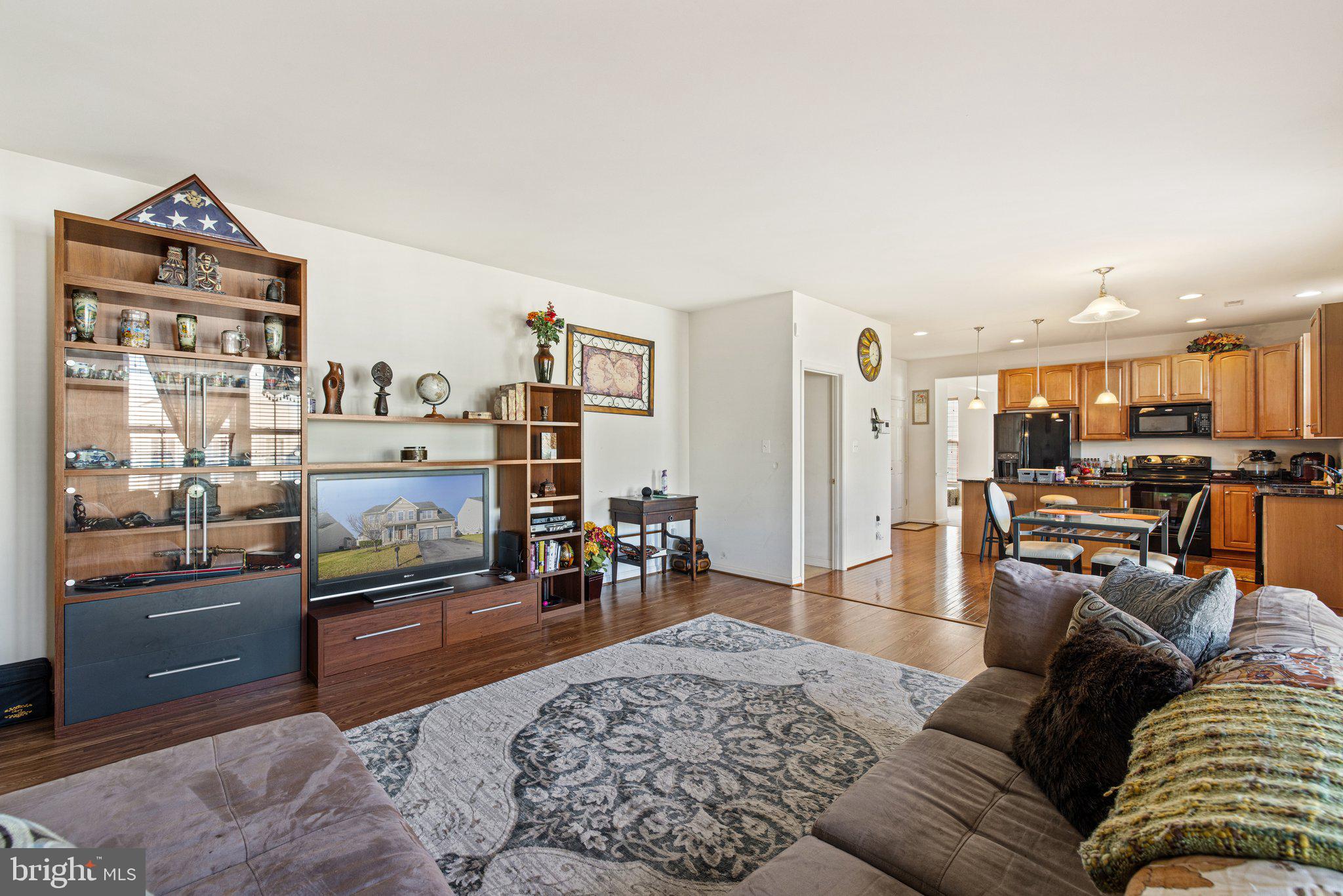 THE VILLAGE OF WASHINGTON TRAIL EAST - Residential