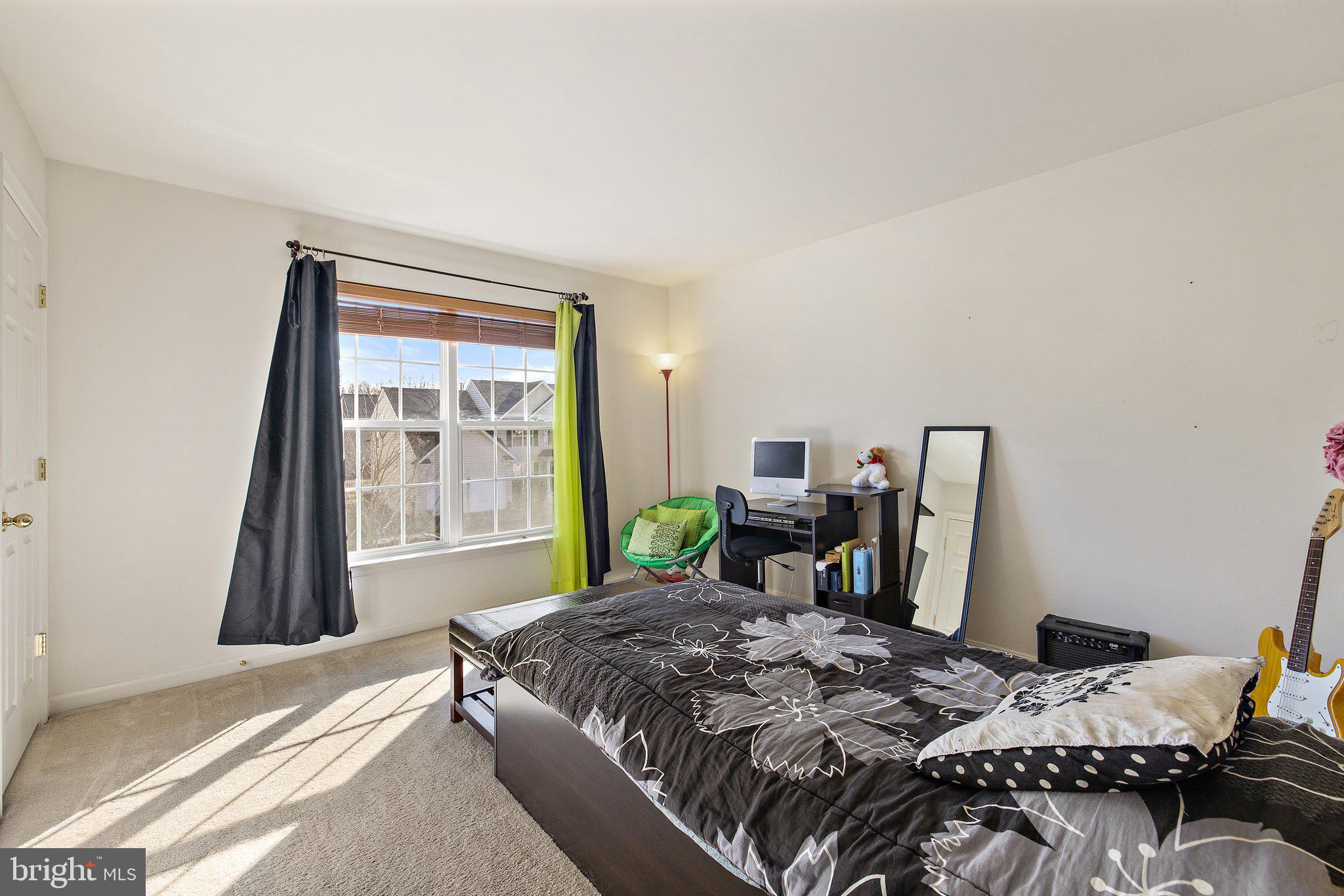 THE VILLAGE OF WASHINGTON TRAIL EAST - Residential