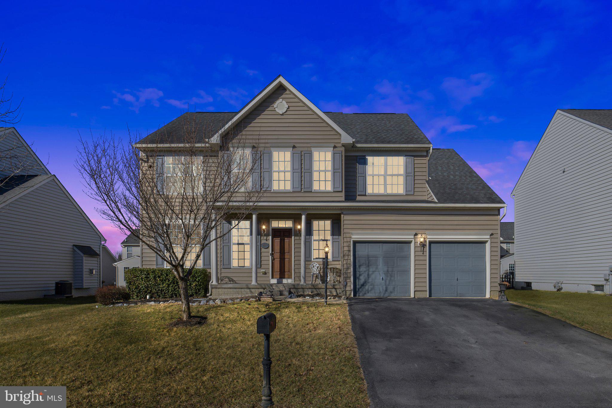 THE VILLAGE OF WASHINGTON TRAIL EAST - Residential