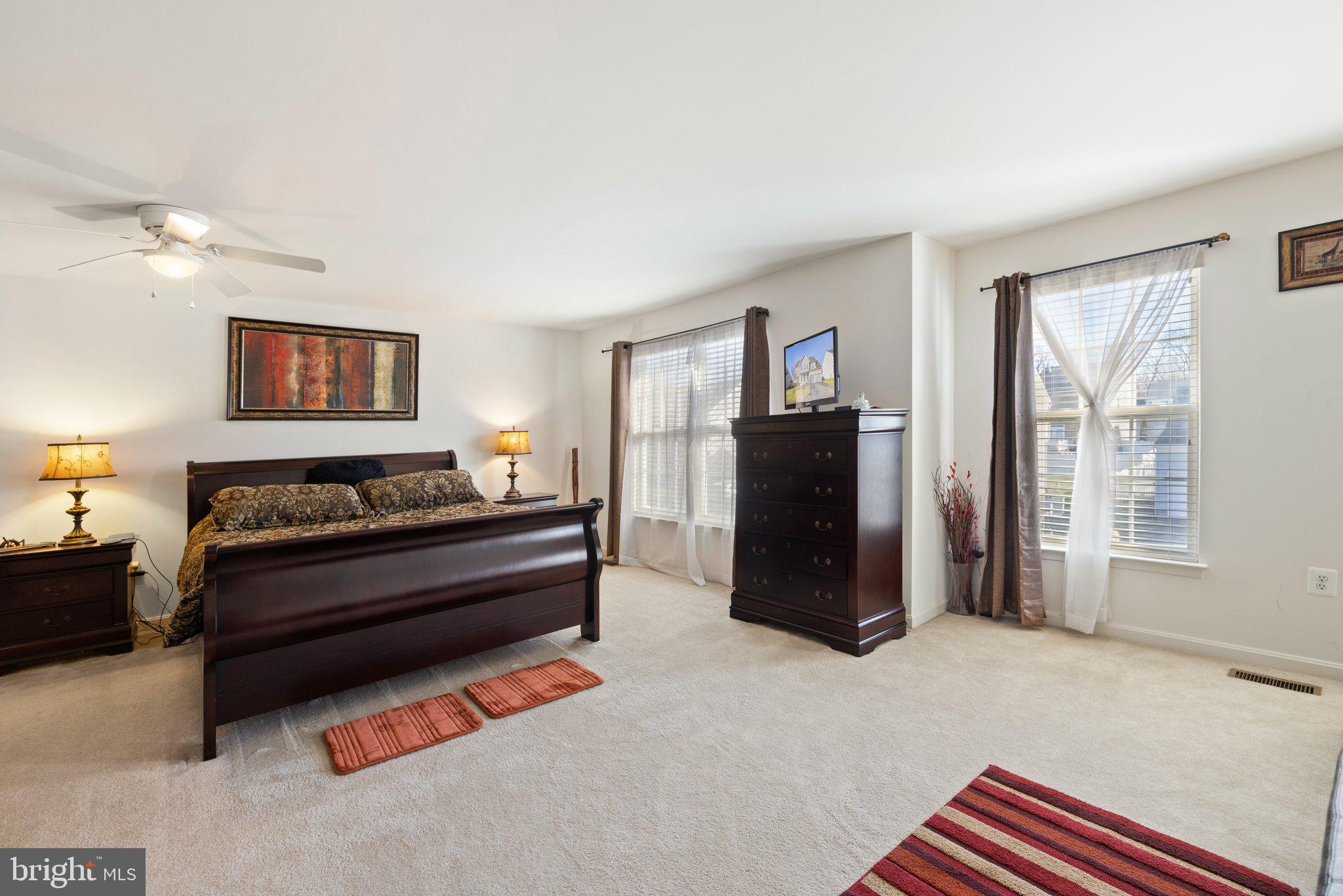 THE VILLAGE OF WASHINGTON TRAIL EAST - Residential