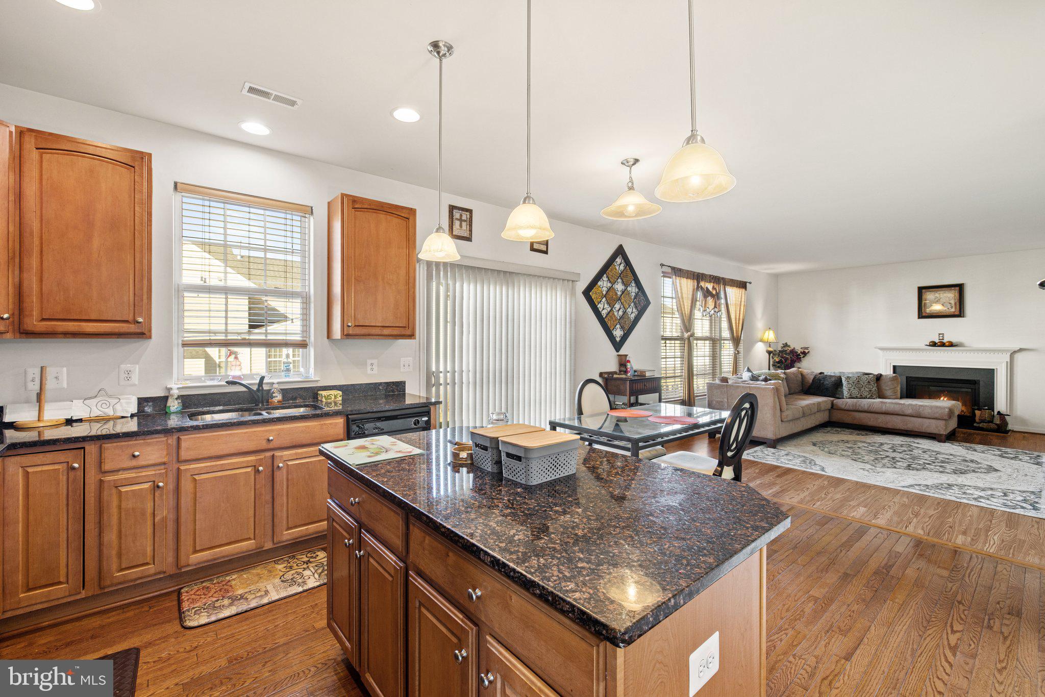 THE VILLAGE OF WASHINGTON TRAIL EAST - Residential