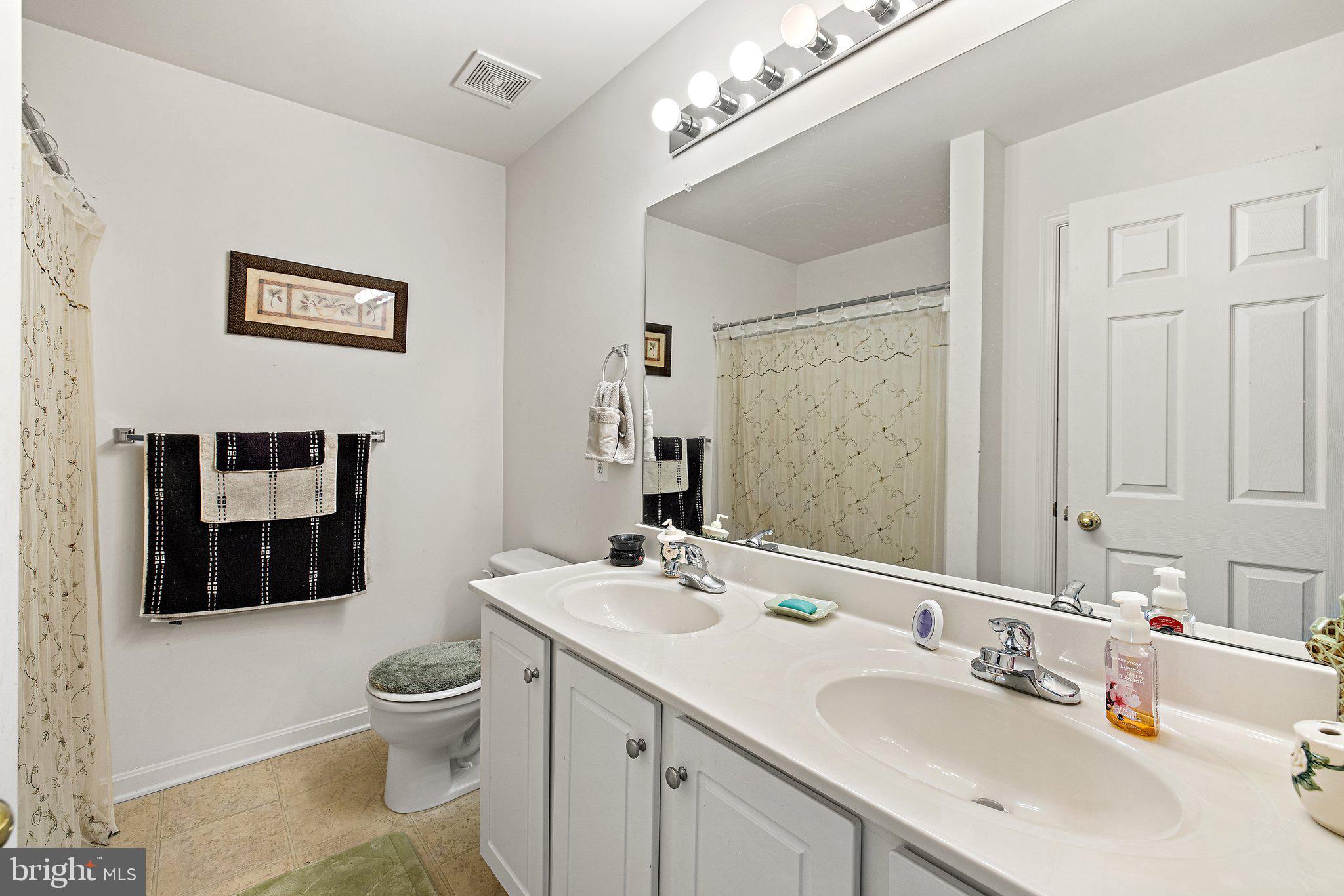 THE VILLAGE OF WASHINGTON TRAIL EAST - Residential