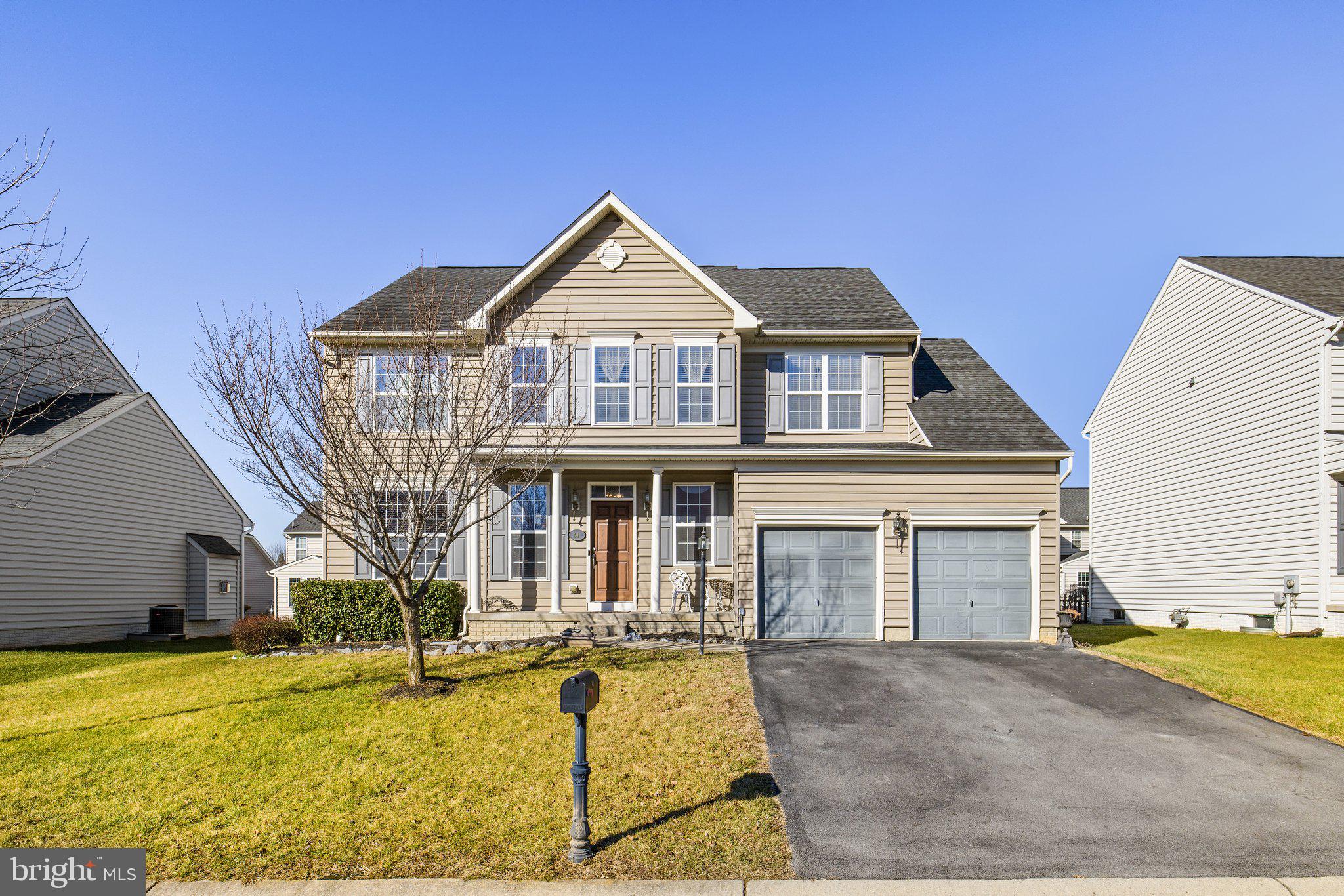 THE VILLAGE OF WASHINGTON TRAIL EAST - Residential