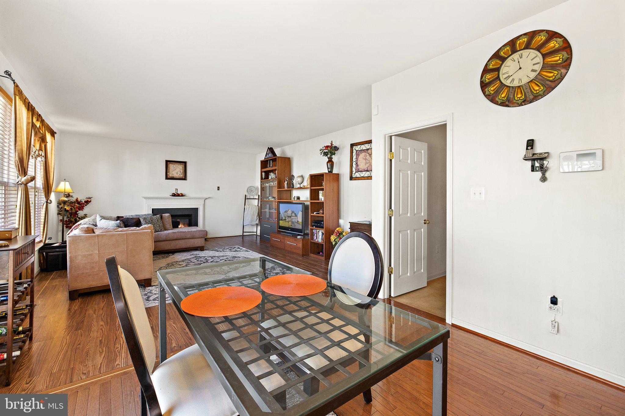 THE VILLAGE OF WASHINGTON TRAIL EAST - Residential