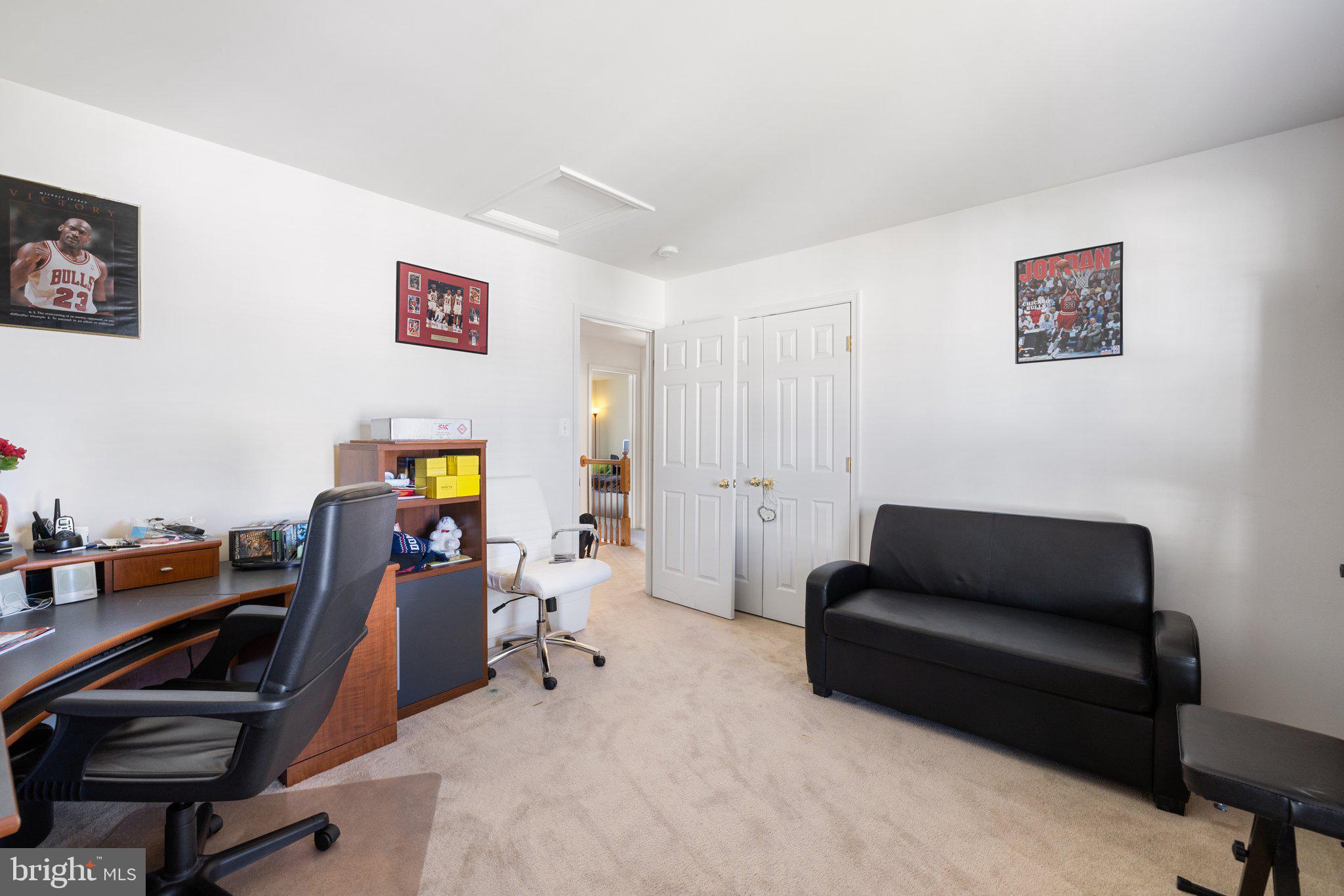 THE VILLAGE OF WASHINGTON TRAIL EAST - Residential