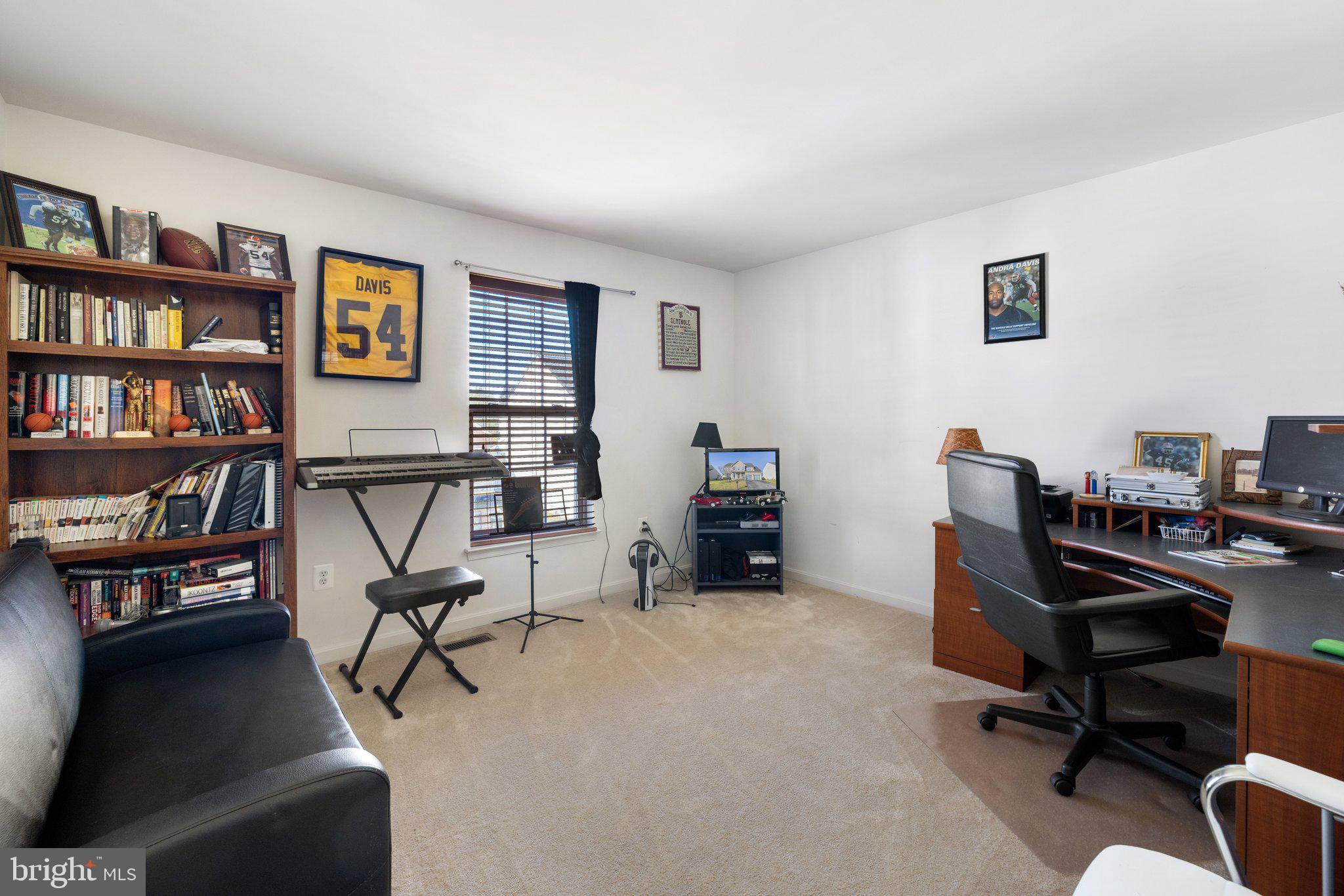 THE VILLAGE OF WASHINGTON TRAIL EAST - Residential