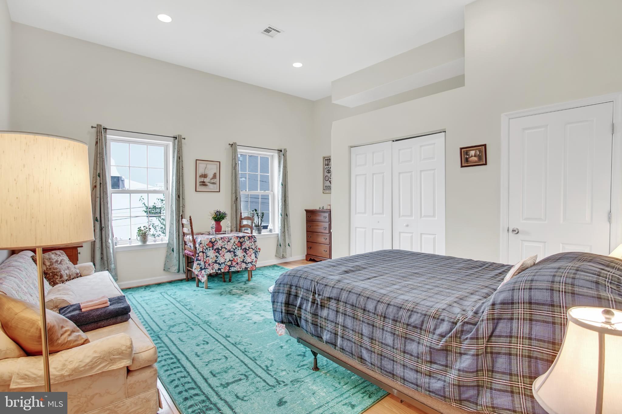 OLDE KENSINGTON - Residential