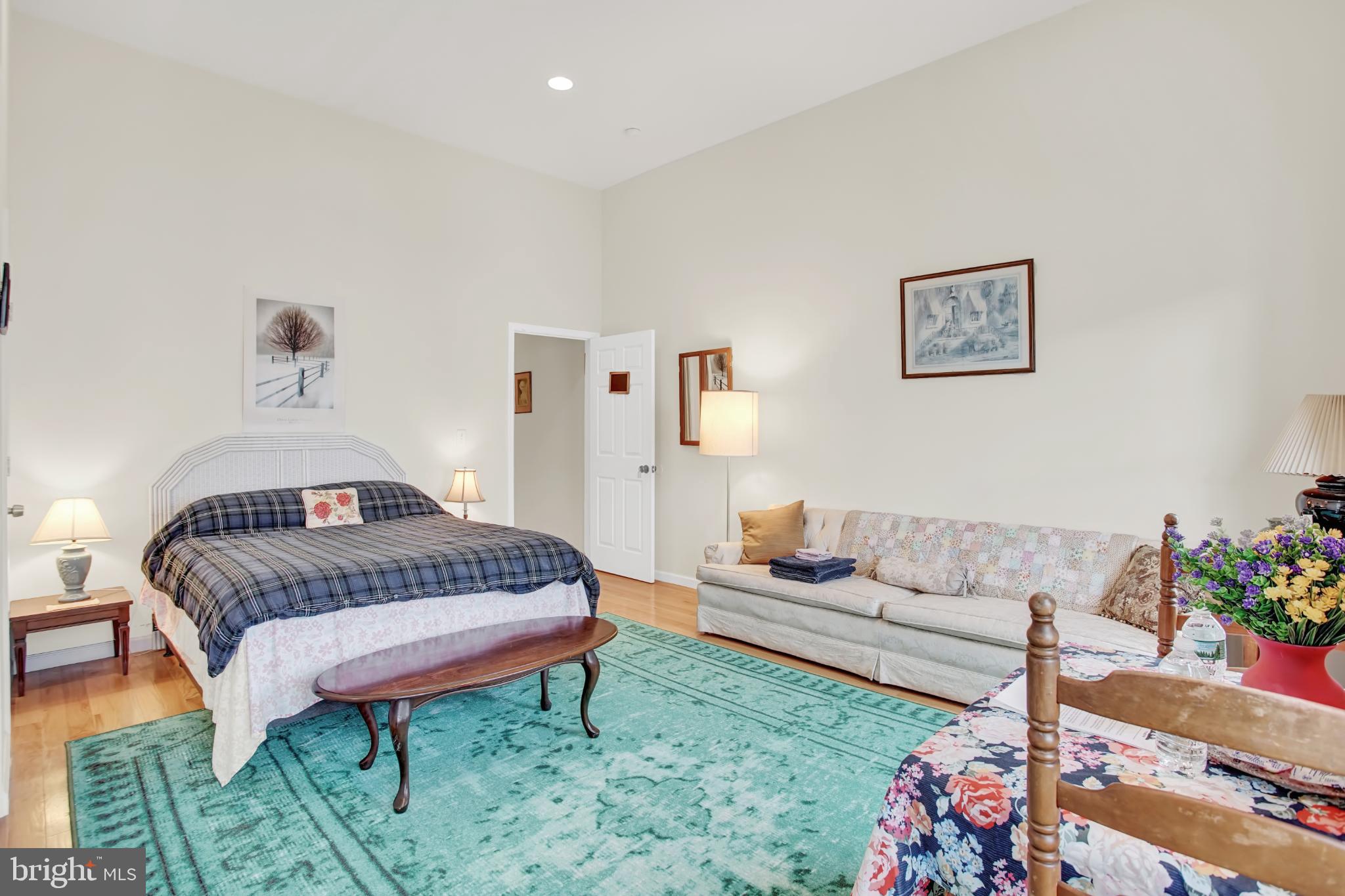 OLDE KENSINGTON - Residential