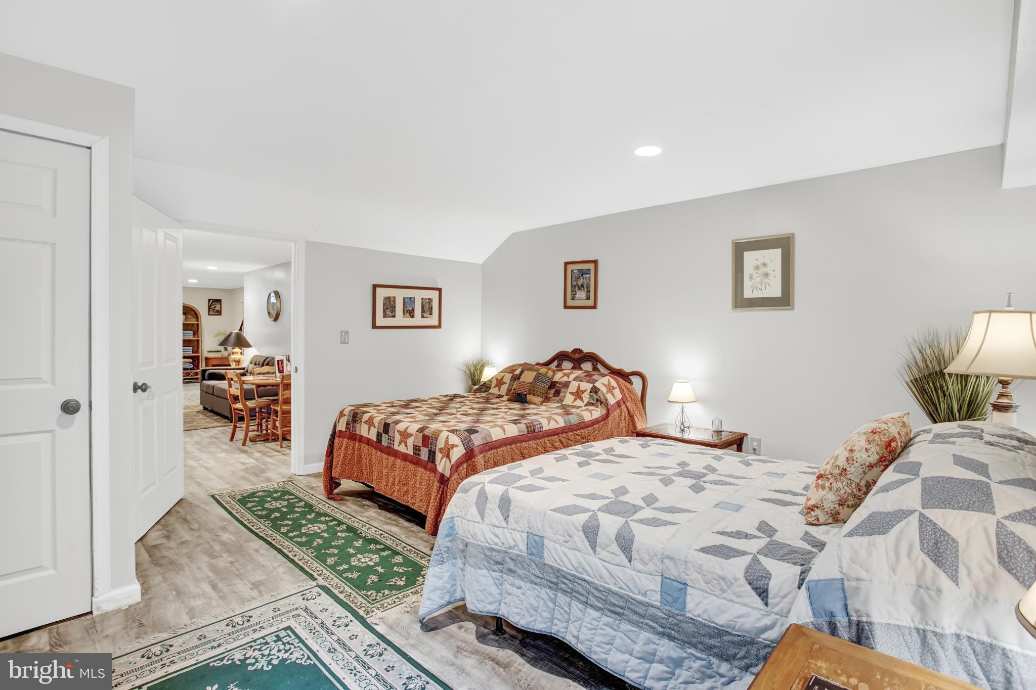 OLDE KENSINGTON - Residential