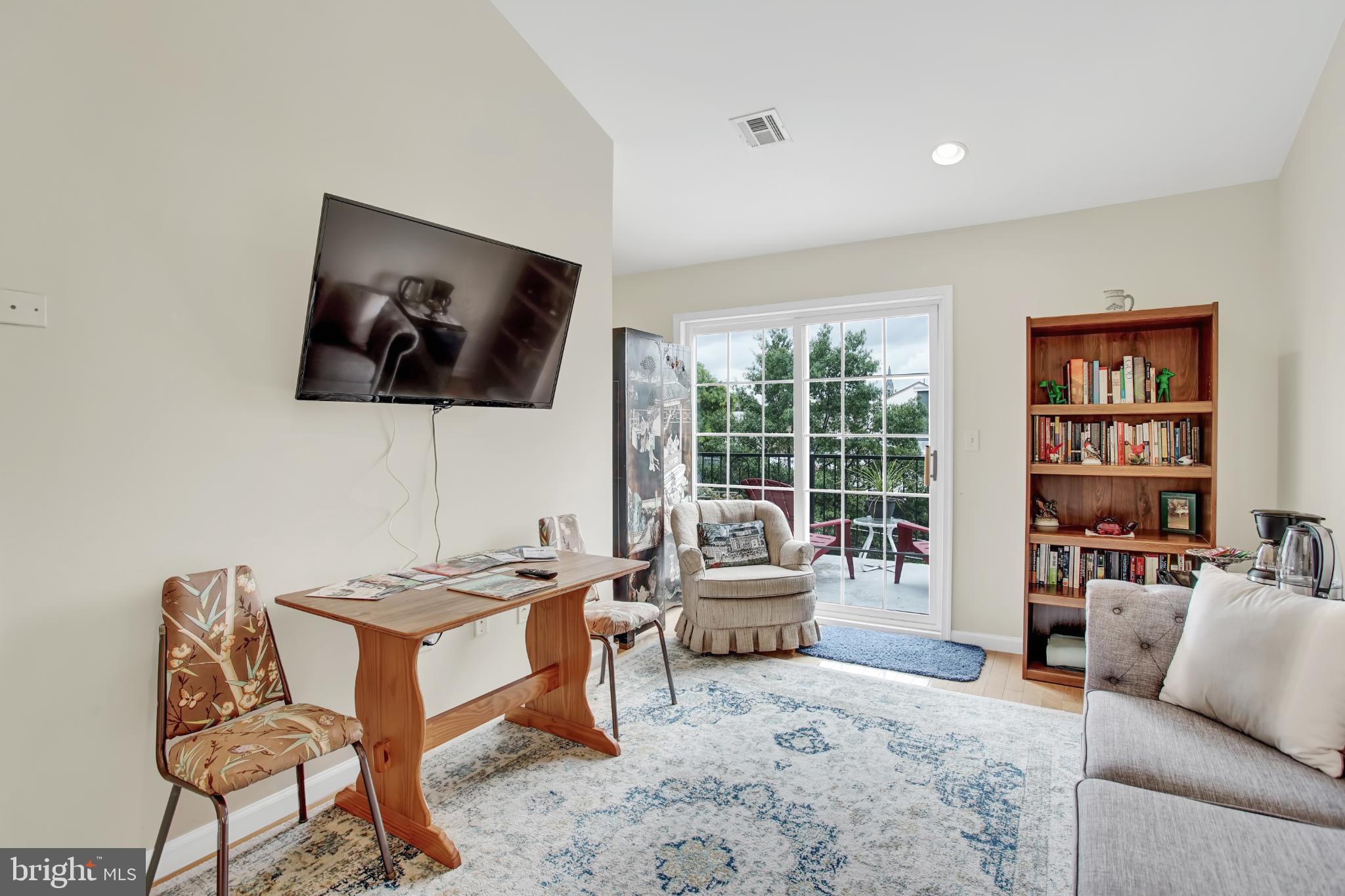 OLDE KENSINGTON - Residential