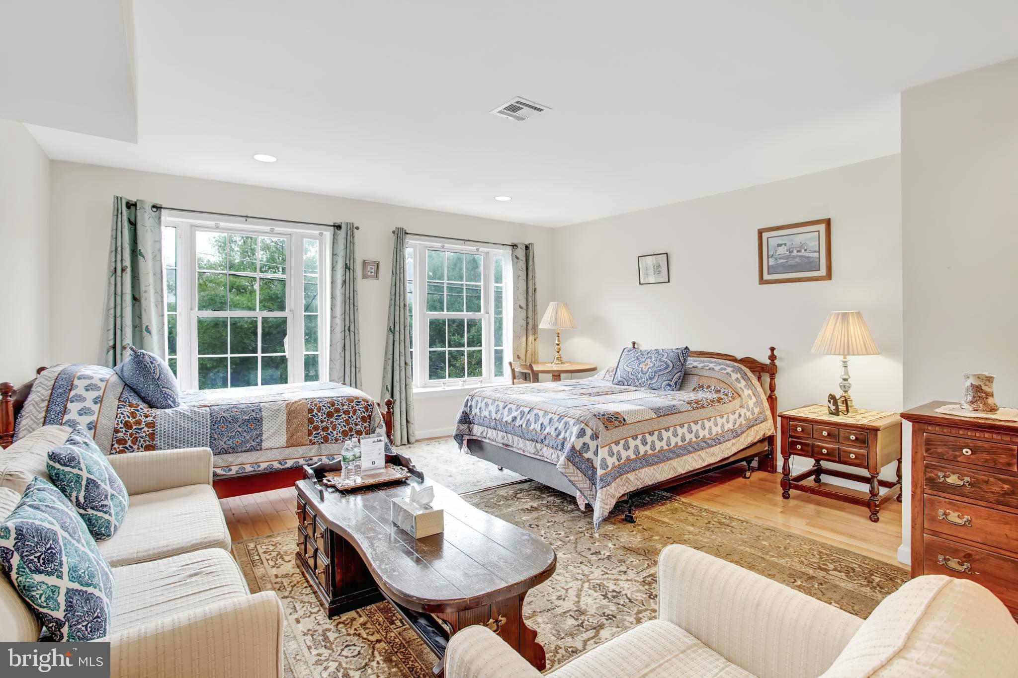 OLDE KENSINGTON - Residential