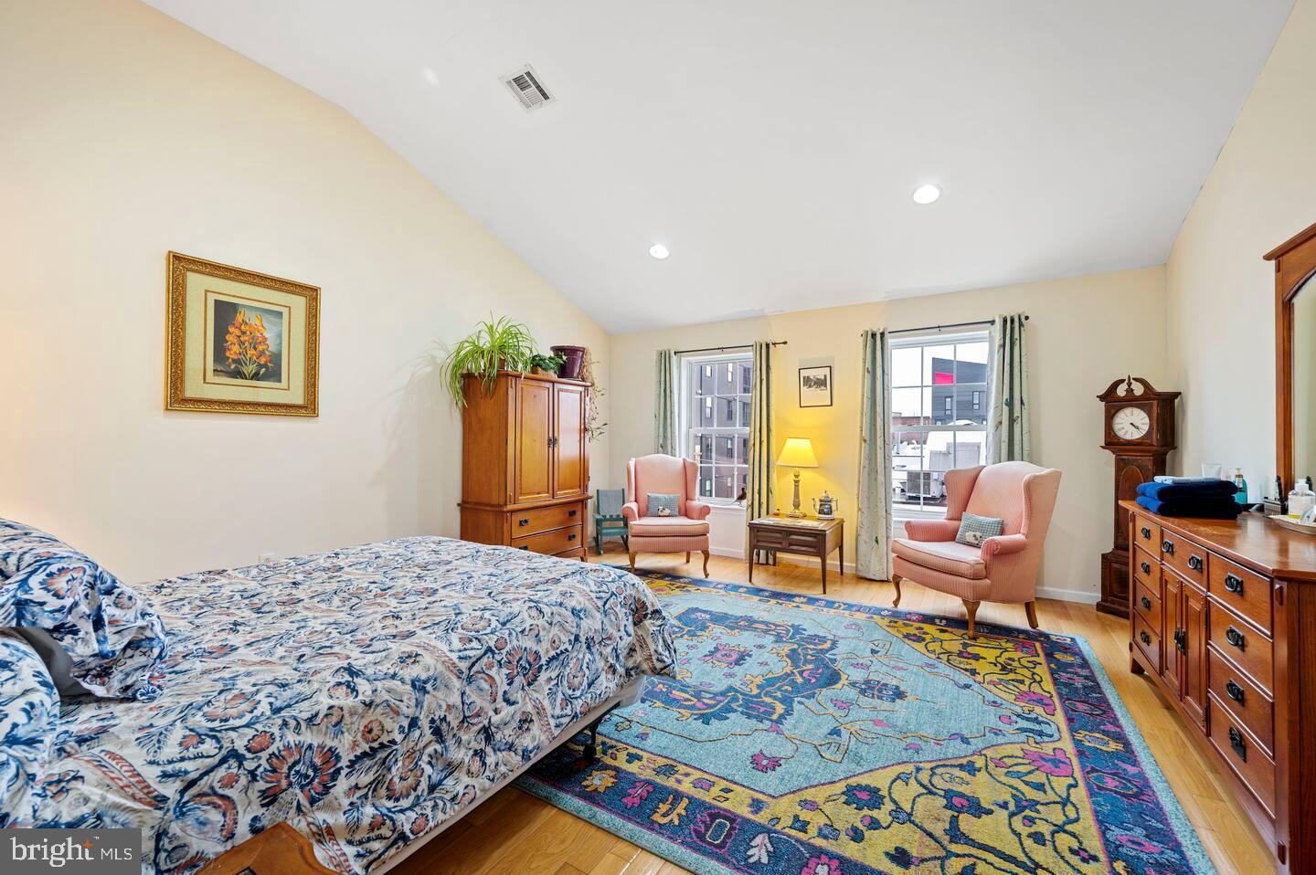 OLDE KENSINGTON - Residential