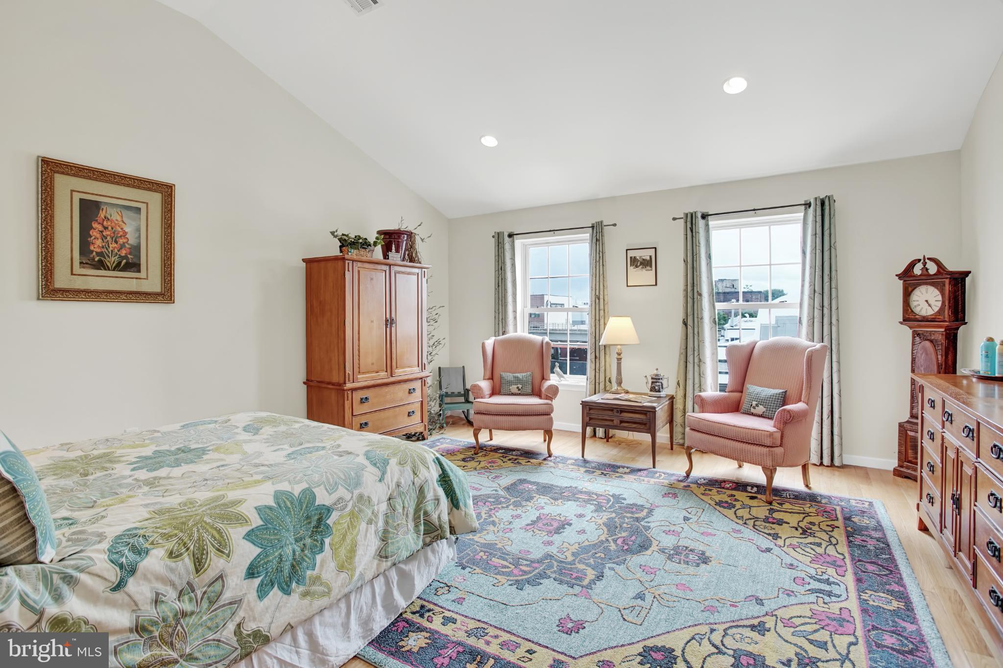 OLDE KENSINGTON - Residential