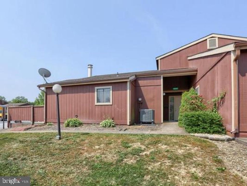 Photo of 221 Lee Court, ENOLA, PA 17025 (MLS # PACB2047870)