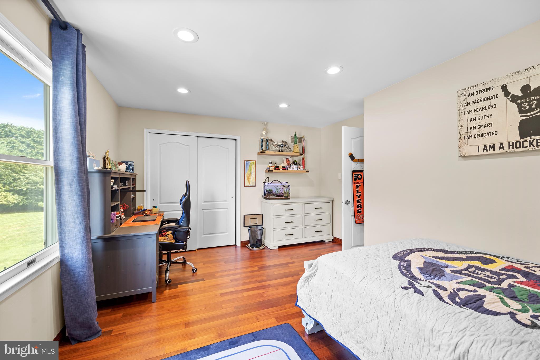 SHEFFIELD GATE - Residential