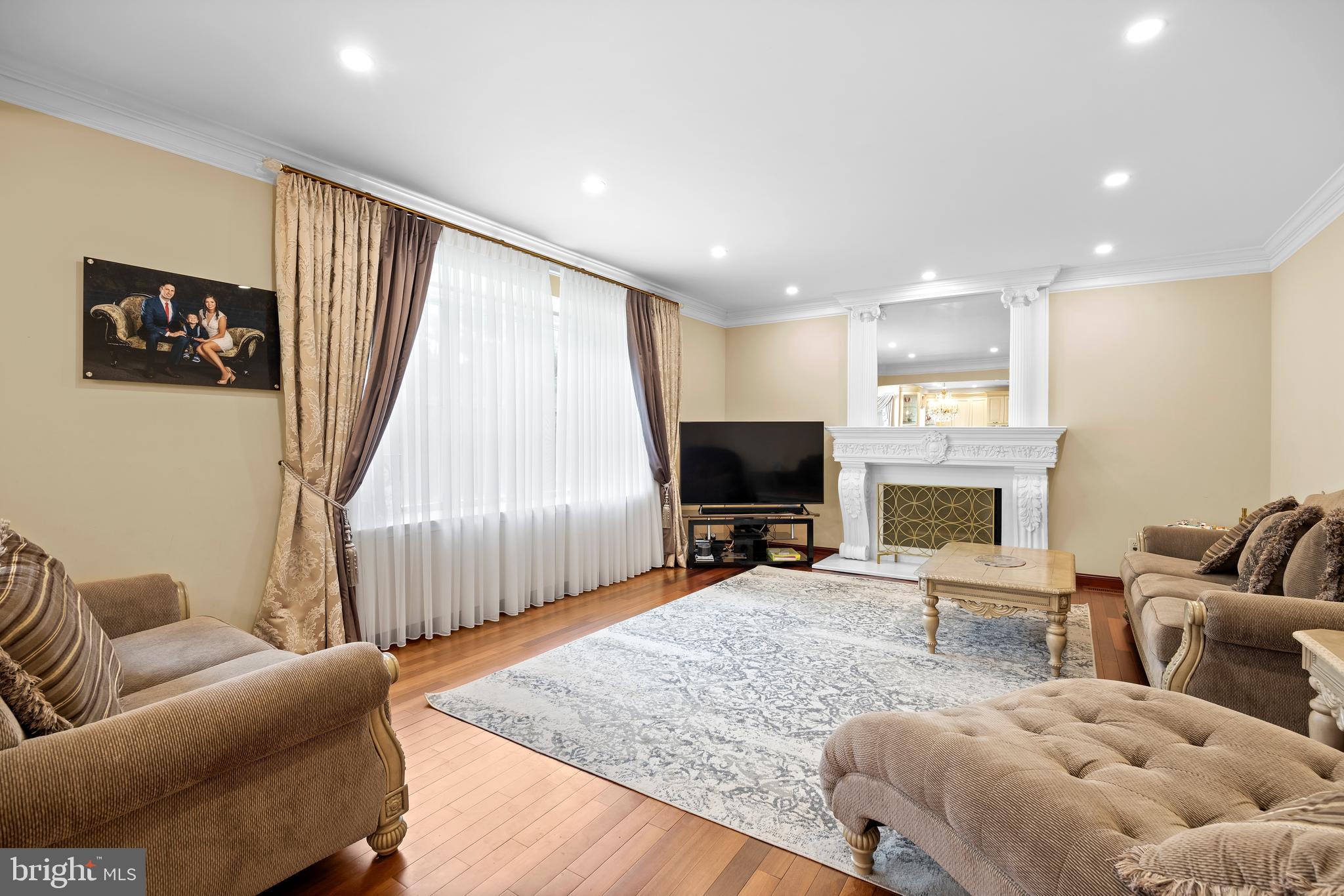 SHEFFIELD GATE - Residential