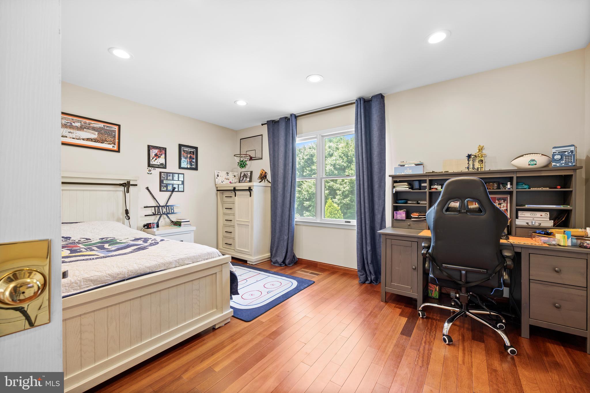 SHEFFIELD GATE - Residential