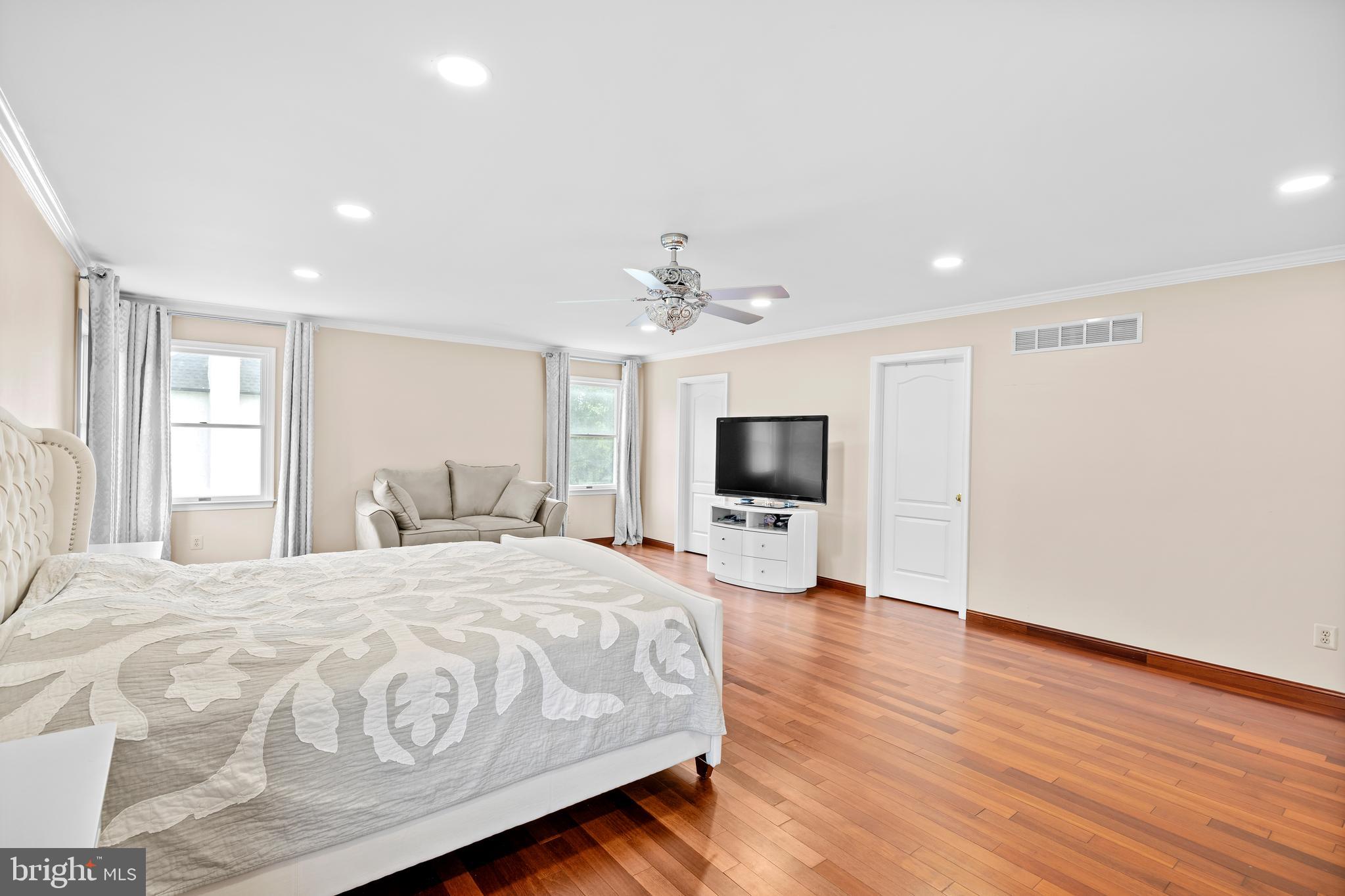 SHEFFIELD GATE - Residential