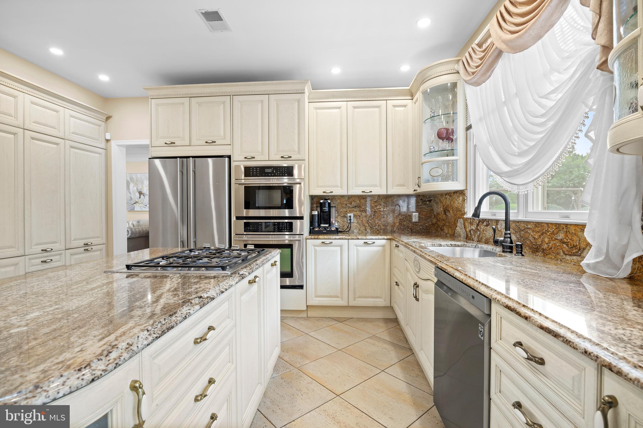 SHEFFIELD GATE - Residential