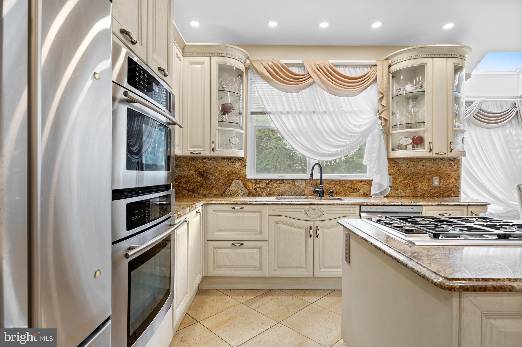 SHEFFIELD GATE - Residential