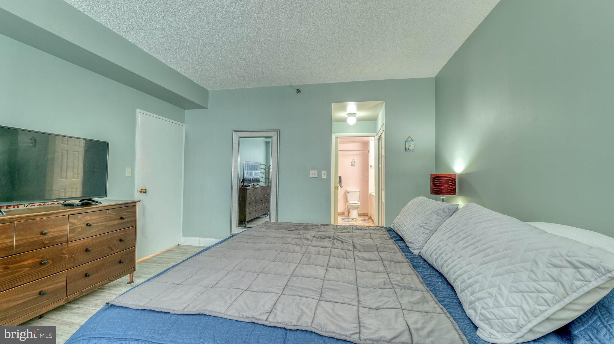3101 BOARDWALK 904-1