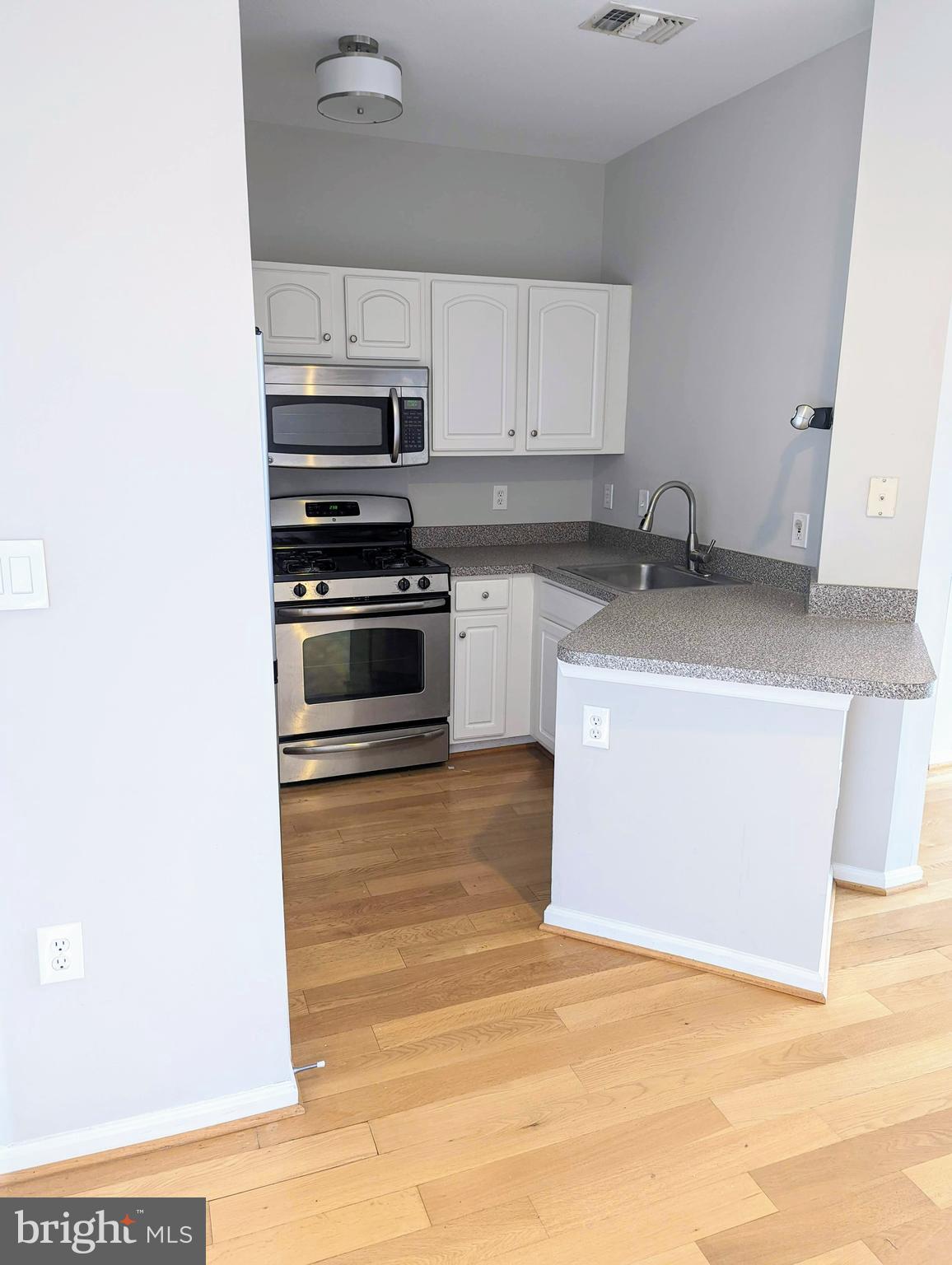 PARKSIDE AT ASHBURN - Residential Lease