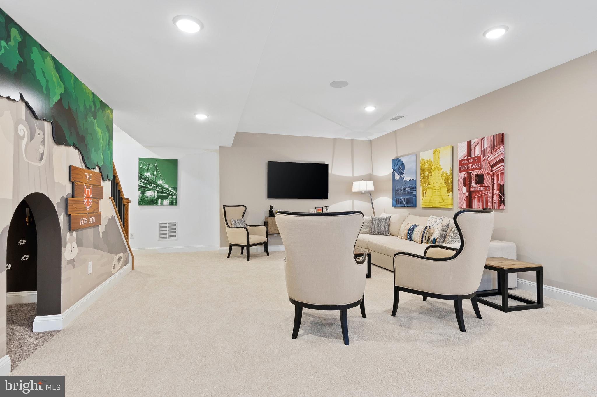 ESTATES AT STONECLIFF - Residential