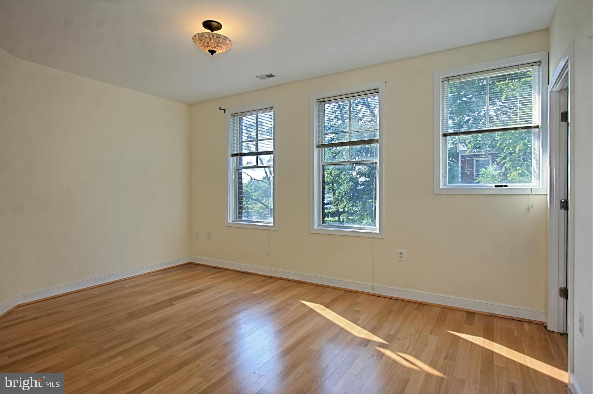 PRESTON - Residential Lease