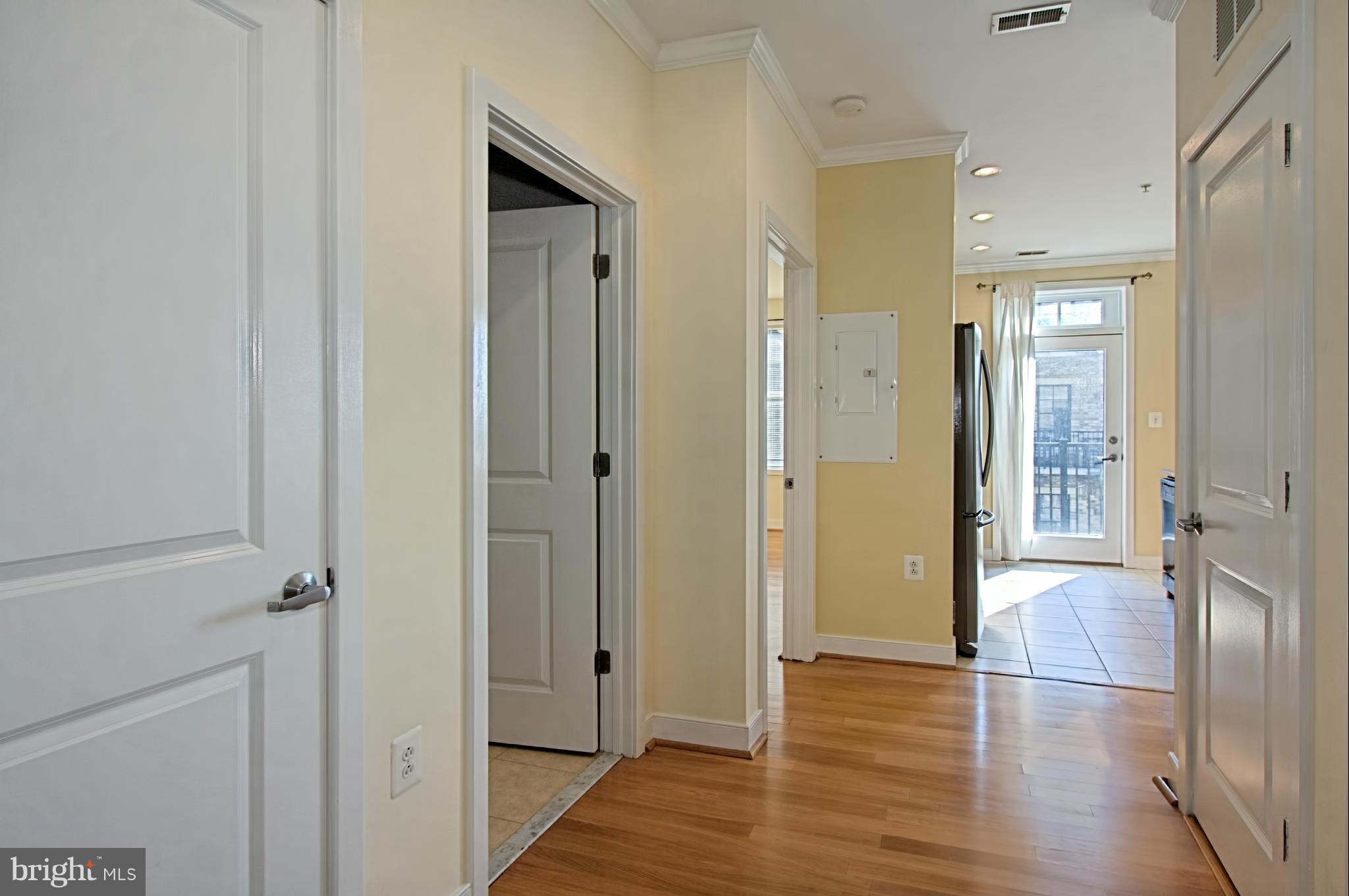 PRESTON - Residential Lease