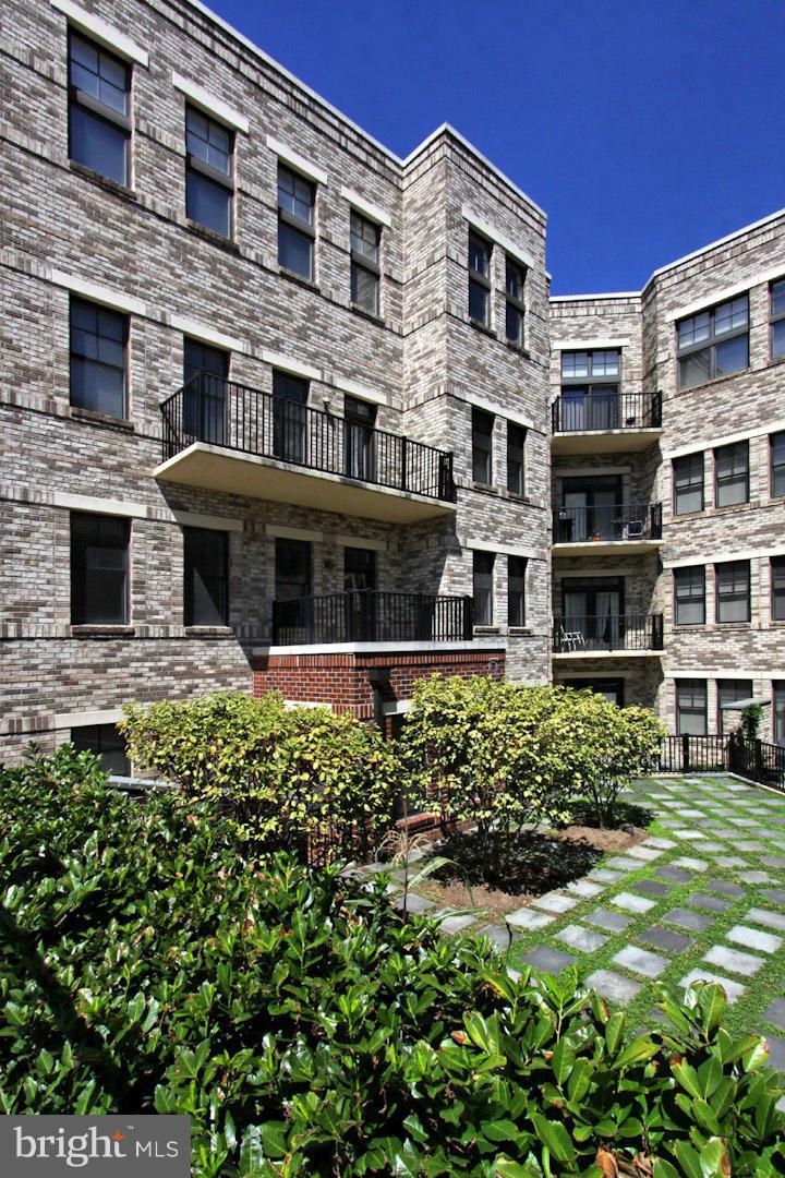 PRESTON - Residential Lease