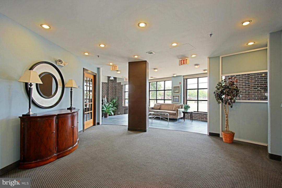 PRESTON - Residential Lease