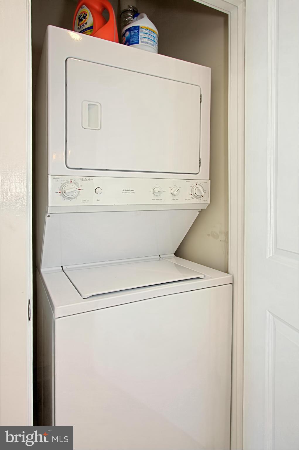 PRESTON - Residential Lease