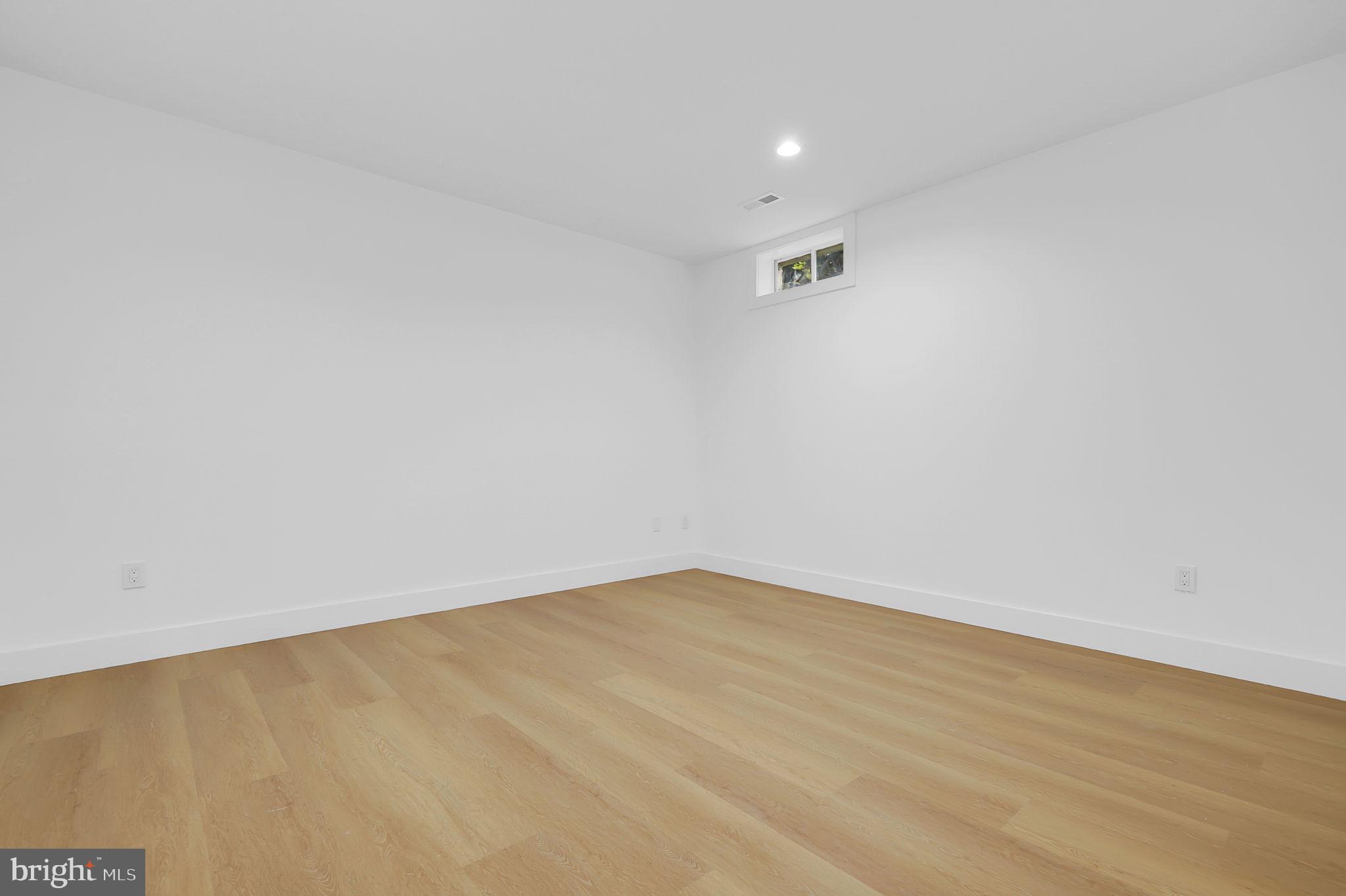 GROVEMONT - Residential