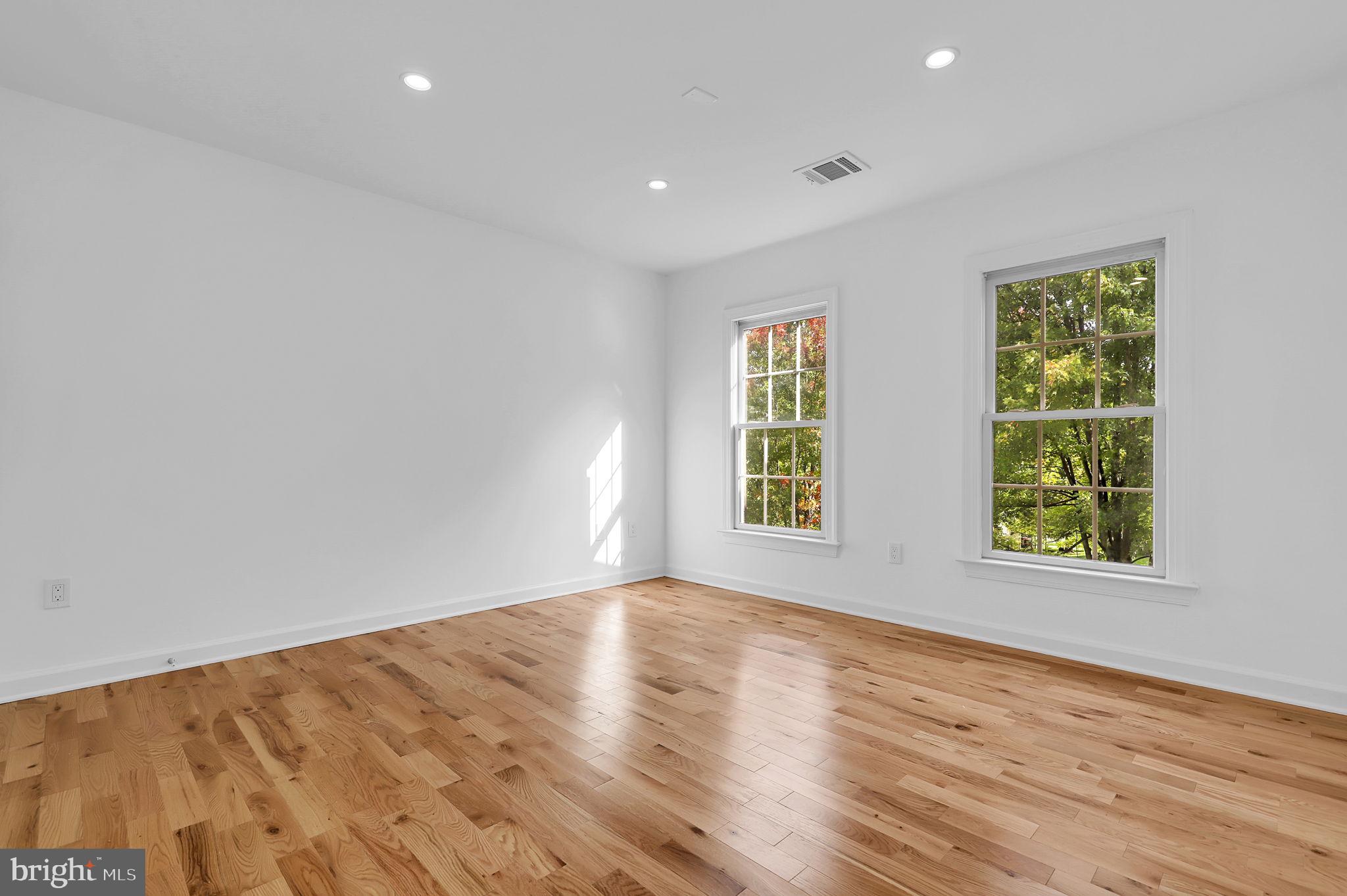 GROVEMONT - Residential