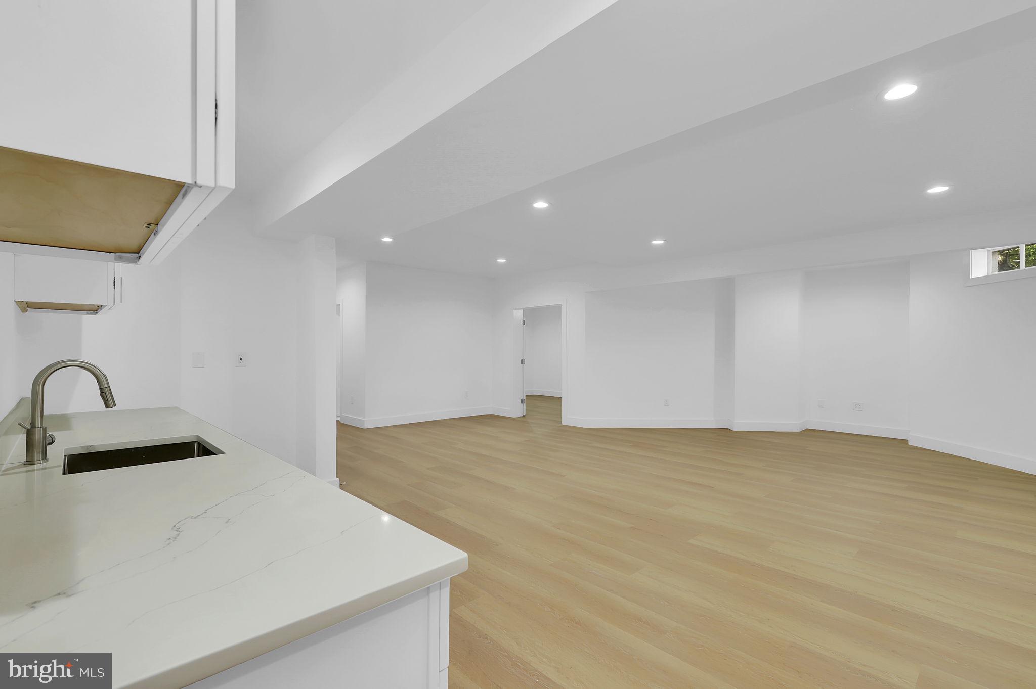 GROVEMONT - Residential