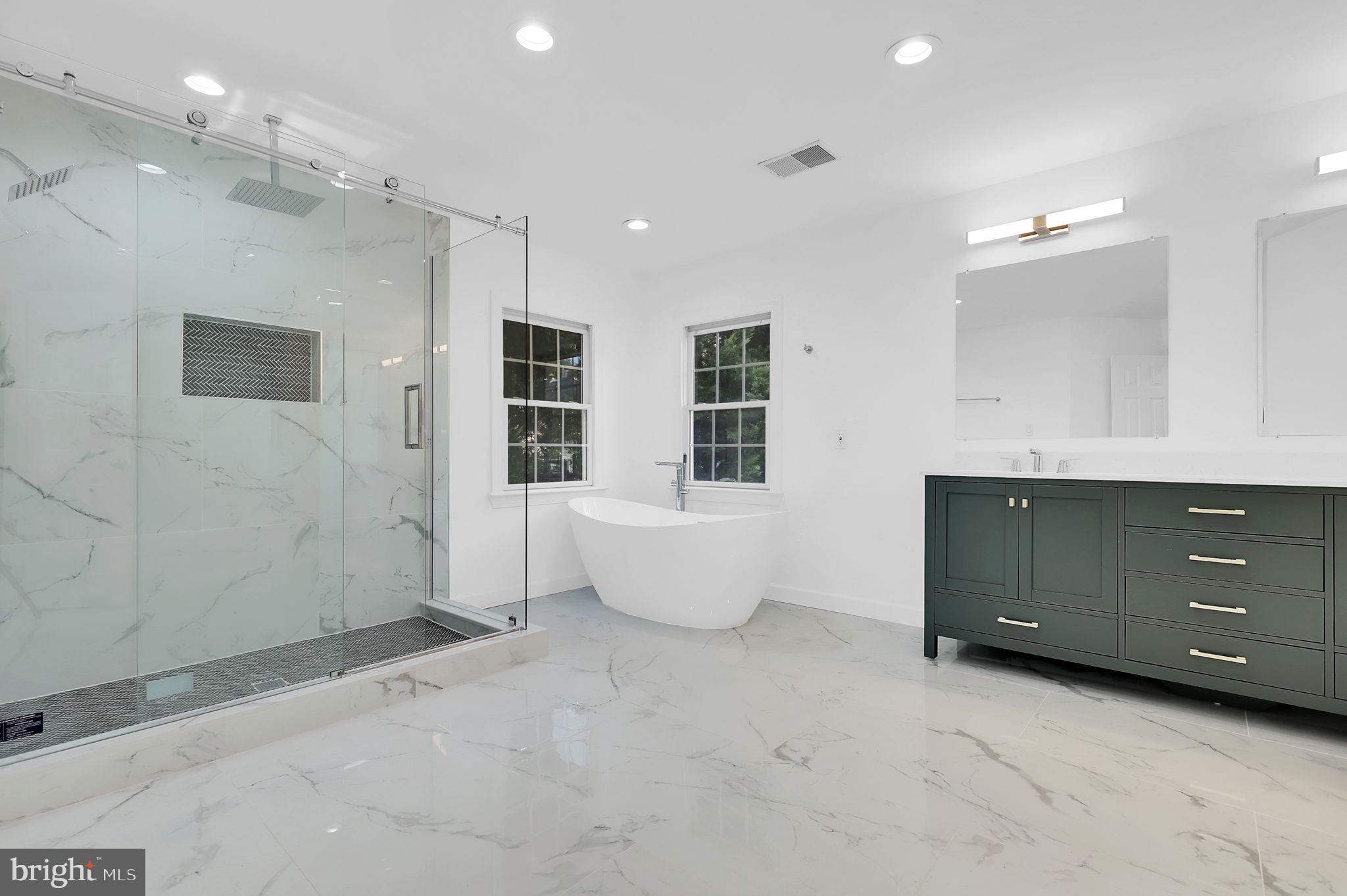 GROVEMONT - Residential