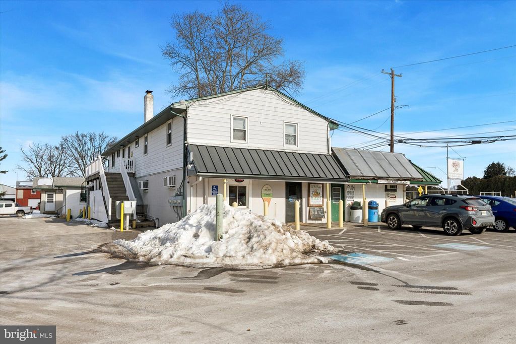 Photo of 1000 Marshallton Thorndale Road #2, WEST CHESTER, PA 19380 (MLS # PACT2117638)