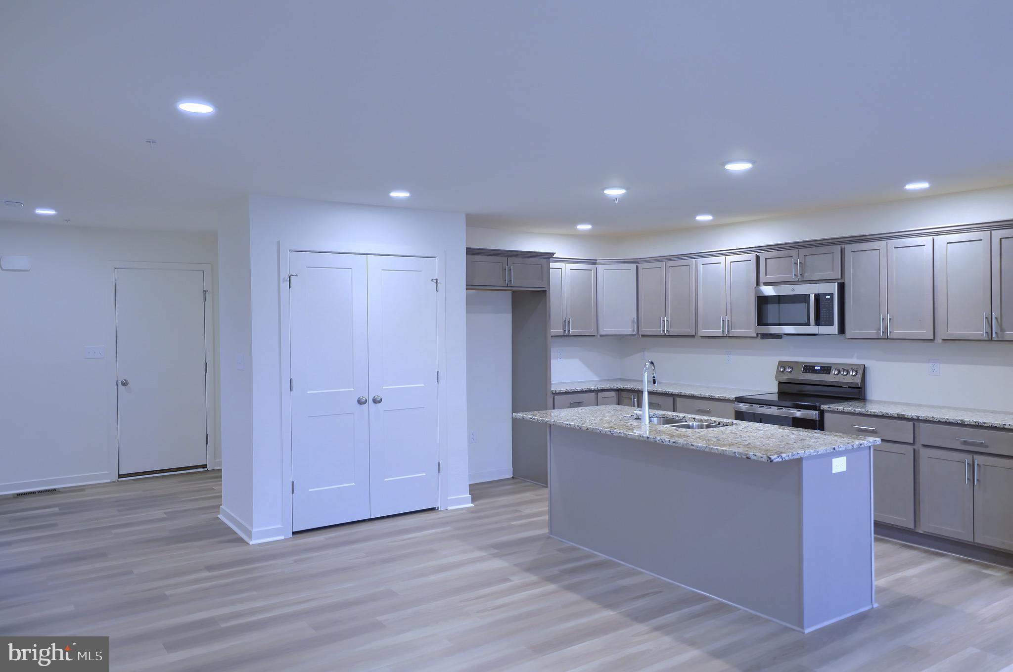 TOWNES OF OAK GROVE - Residential