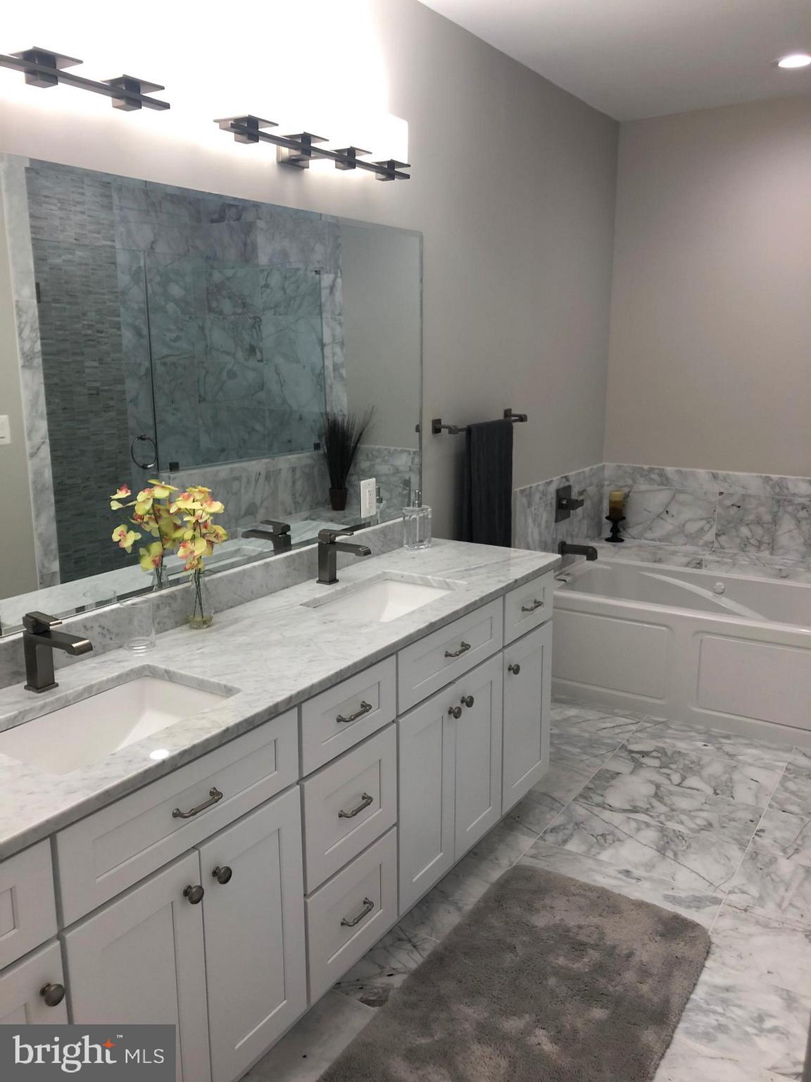 WARNERS ADDITION TO KENSINGTON - Residential