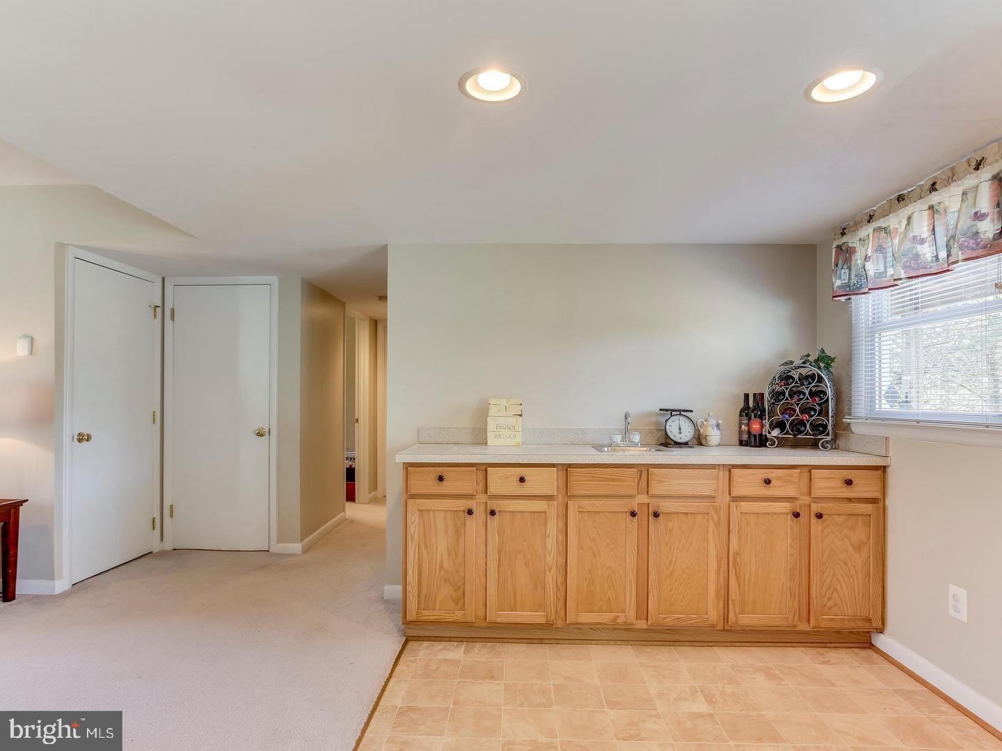 WARR LAKES - Residential Lease