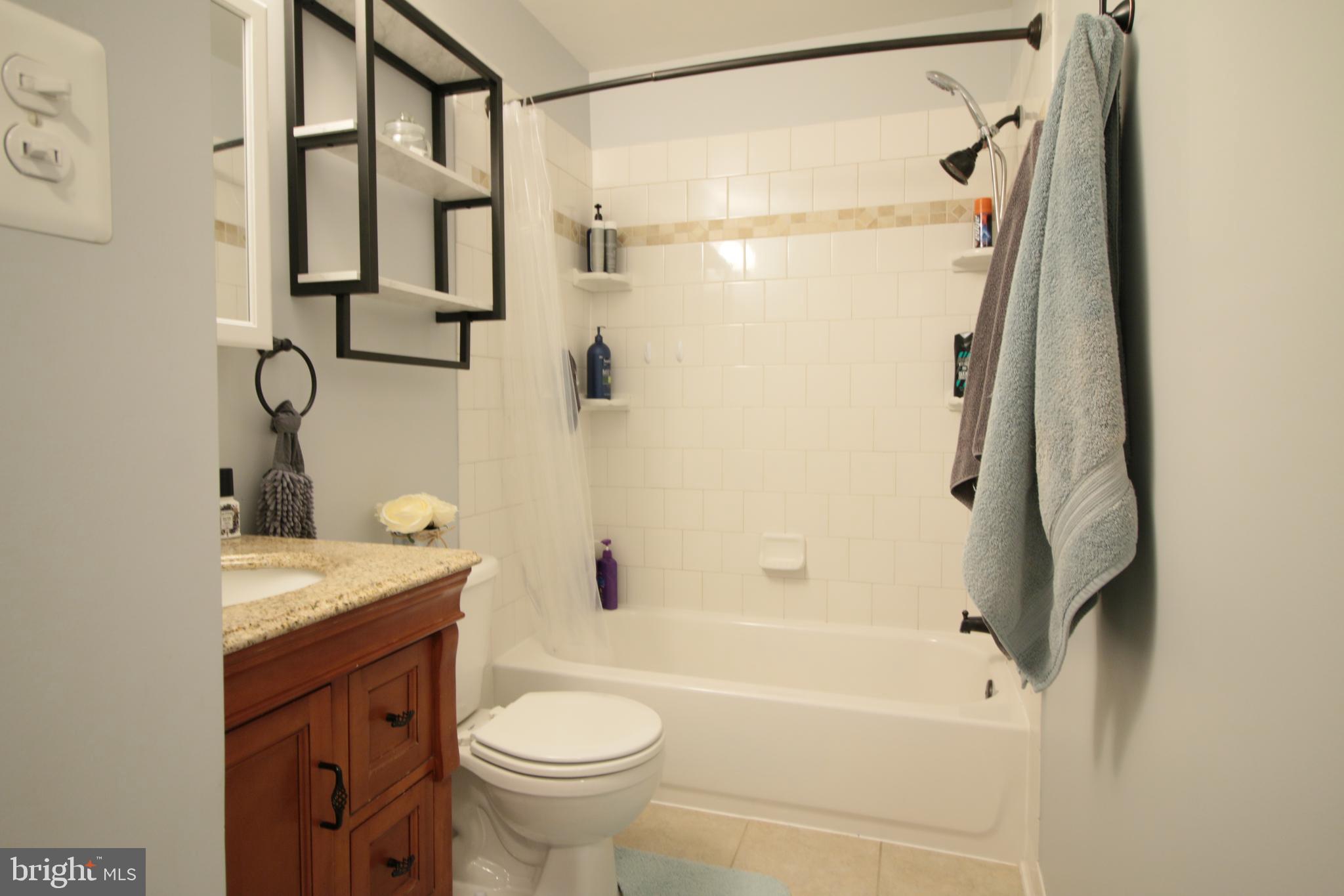 WARR LAKES - Residential Lease